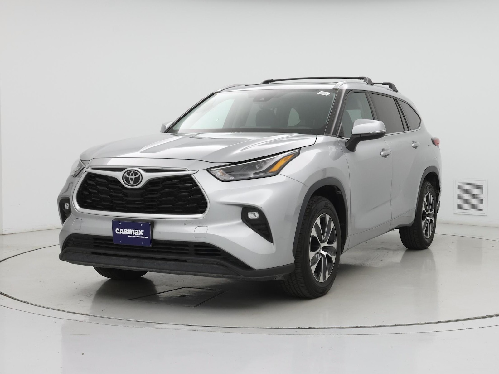 2022 Toyota Highlander XLE - Photo 5