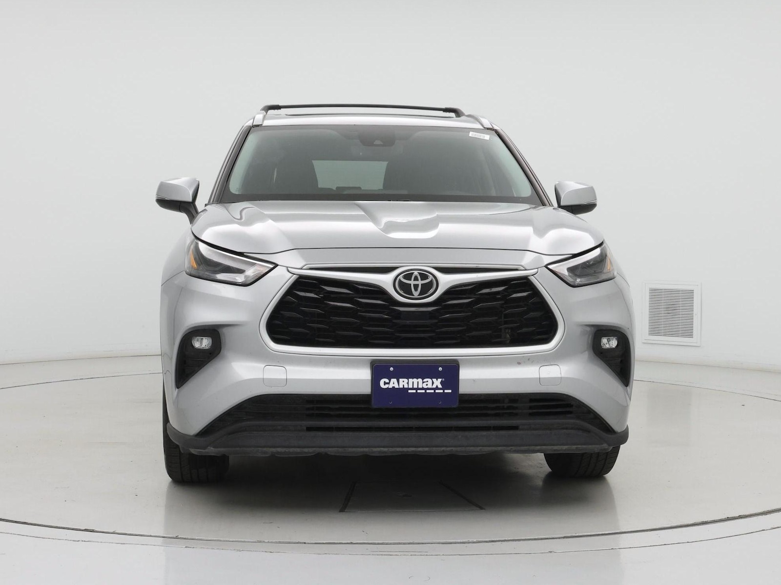 2022 Toyota Highlander XLE - Photo 6