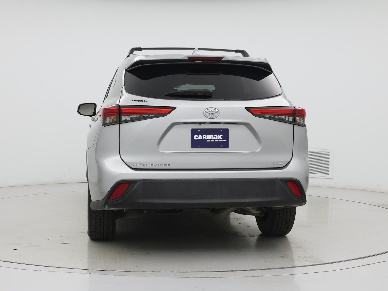 2022 Toyota Highlander XLE - Photo 7