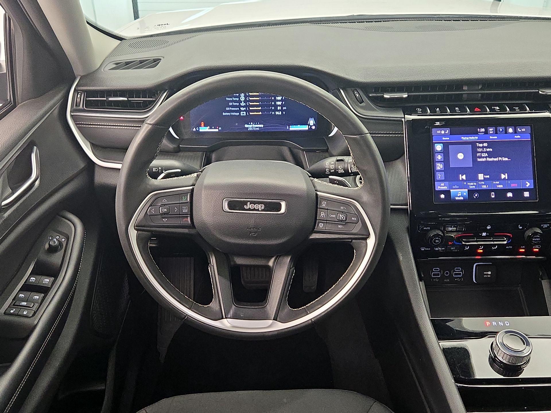 Thumbnail: 2023 Jeep Grand Cherokee - 10