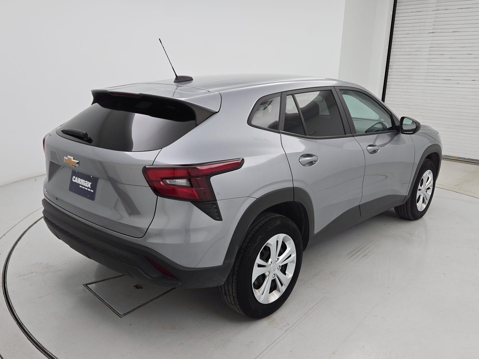 Thumbnail: 2025 Chevrolet Trax - 5