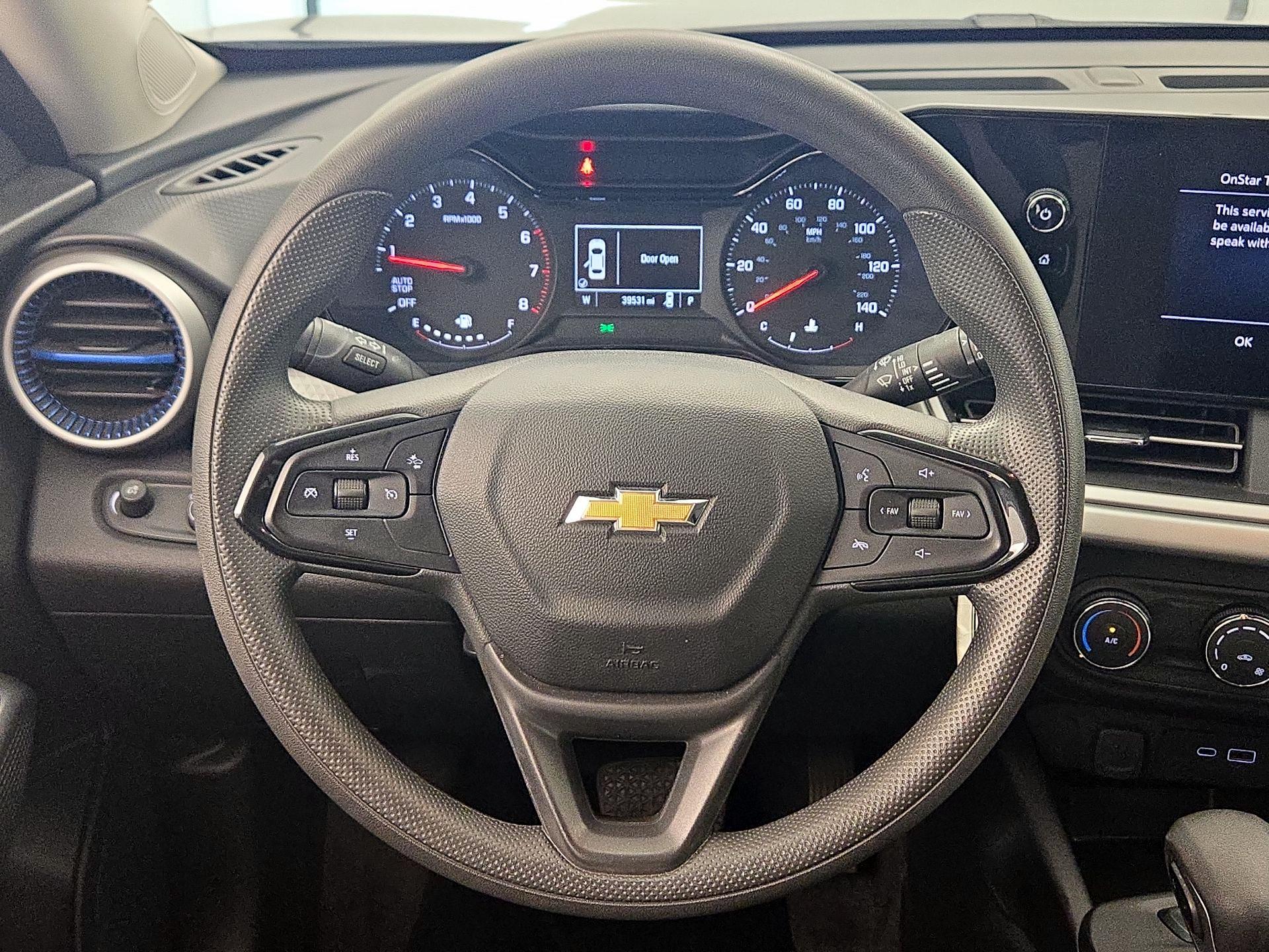 Thumbnail: 2025 Chevrolet Trax - 10