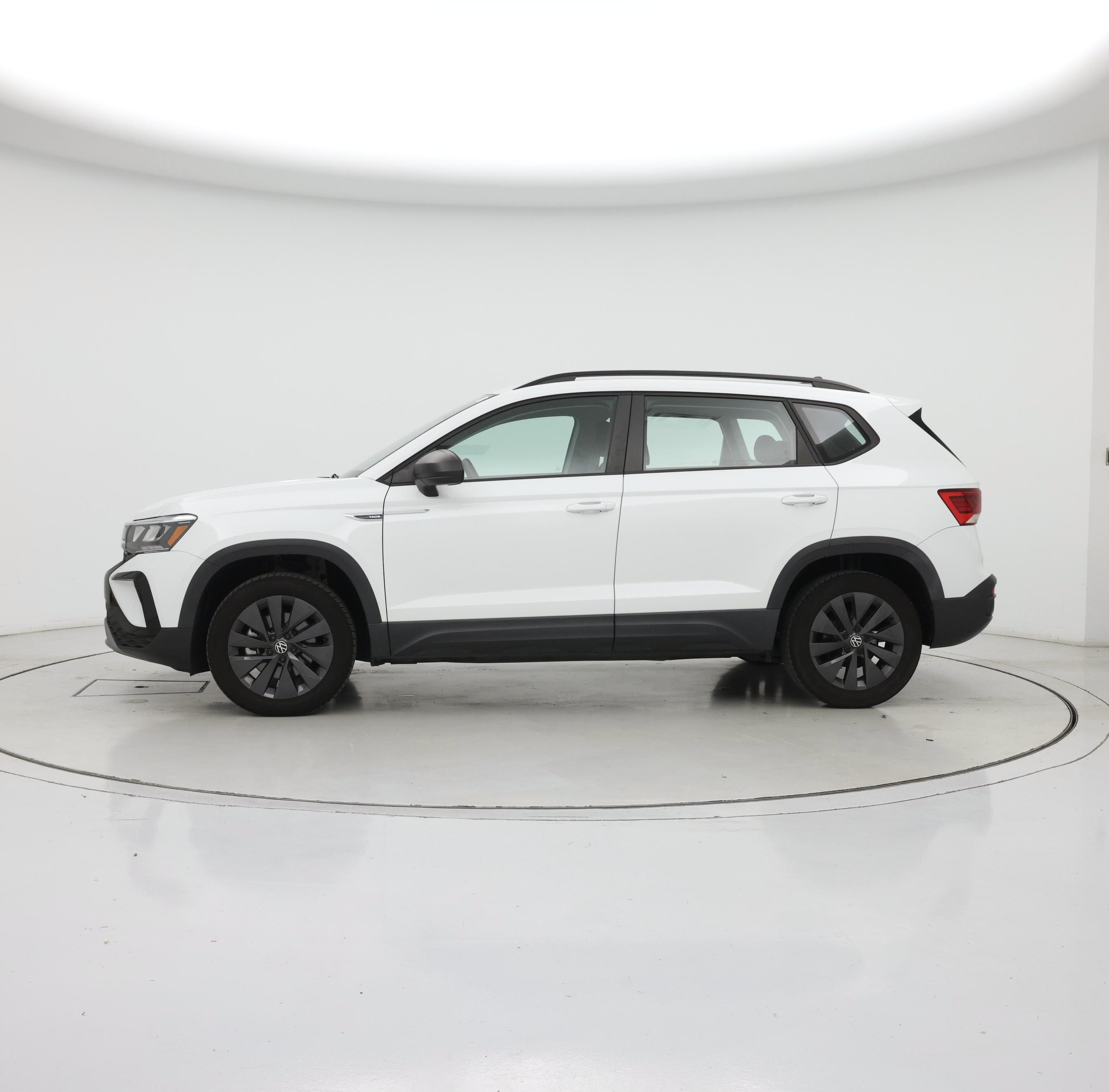 Thumbnail: 2023 Volkswagen Taos - 3