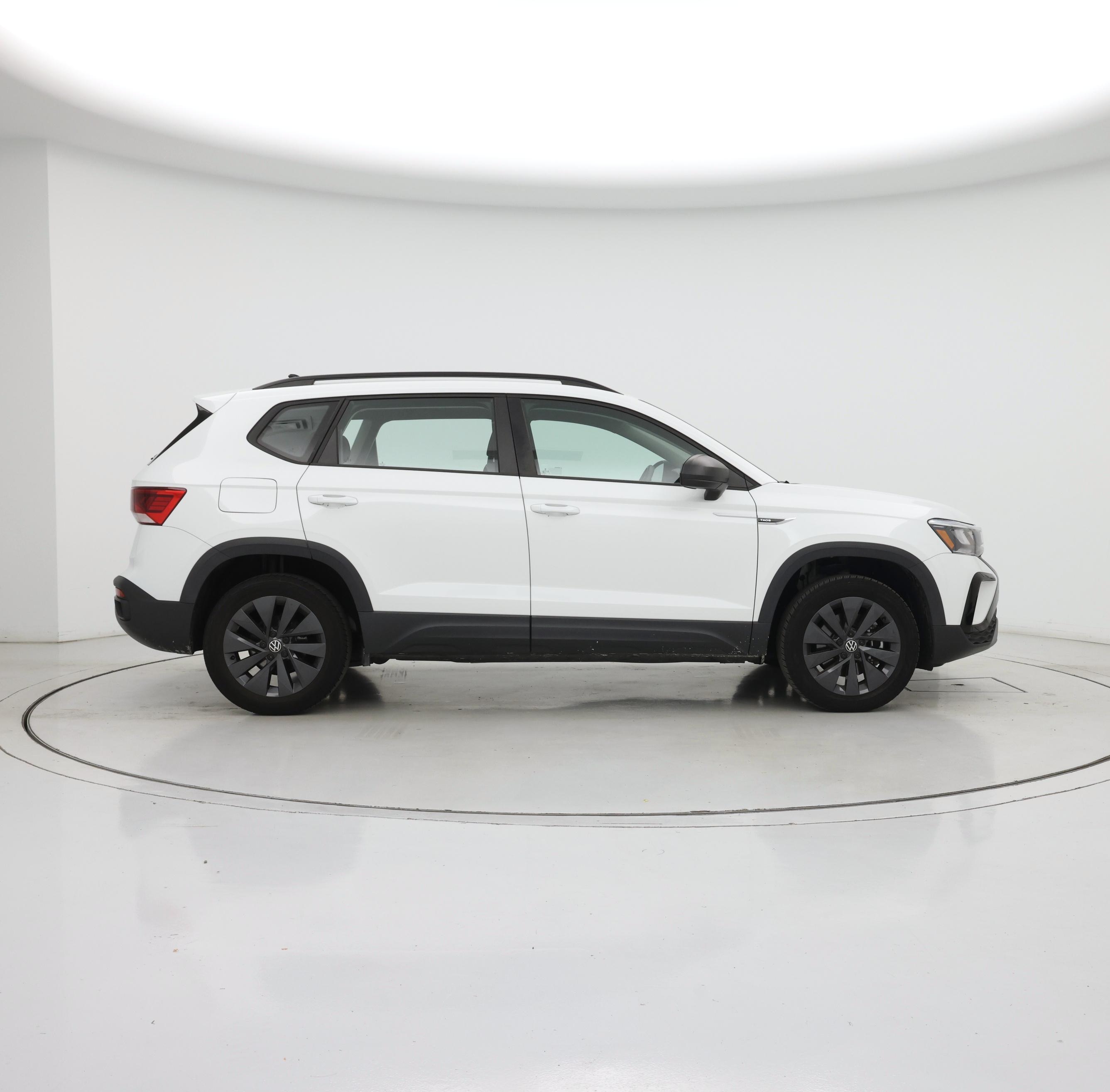 Thumbnail: 2023 Volkswagen Taos - 7