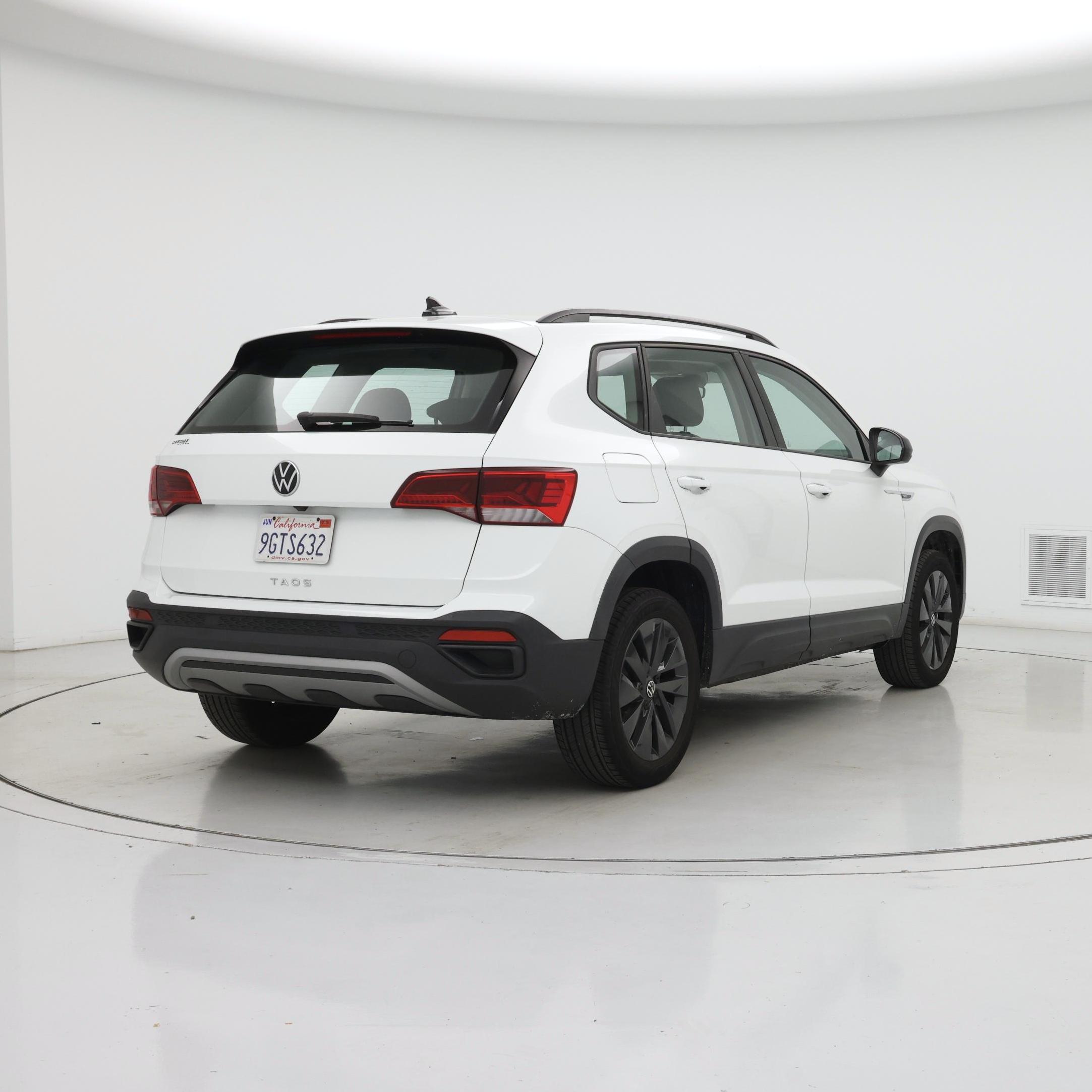 Thumbnail: 2023 Volkswagen Taos - 8