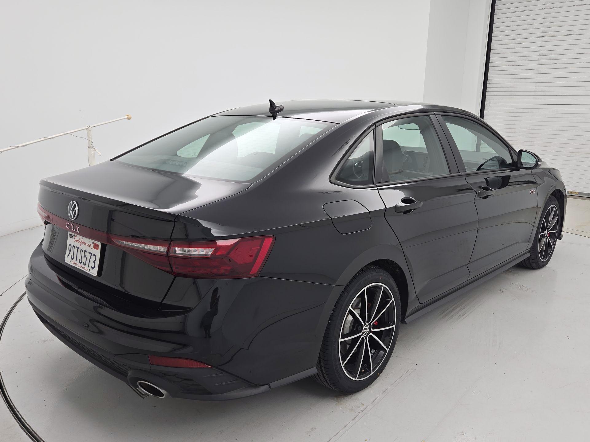 Thumbnail: 2025 Volkswagen Jetta - 5