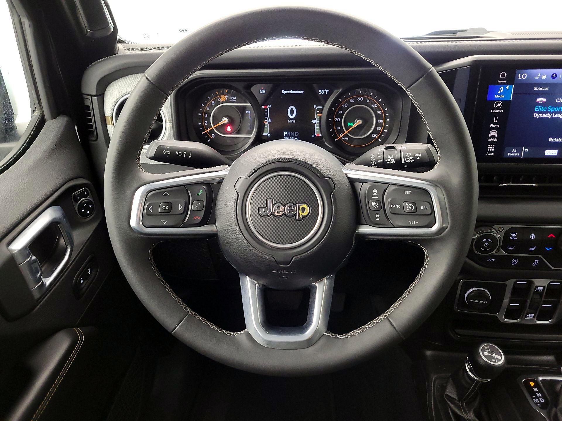 Thumbnail: 2025 Jeep Wrangler - 10