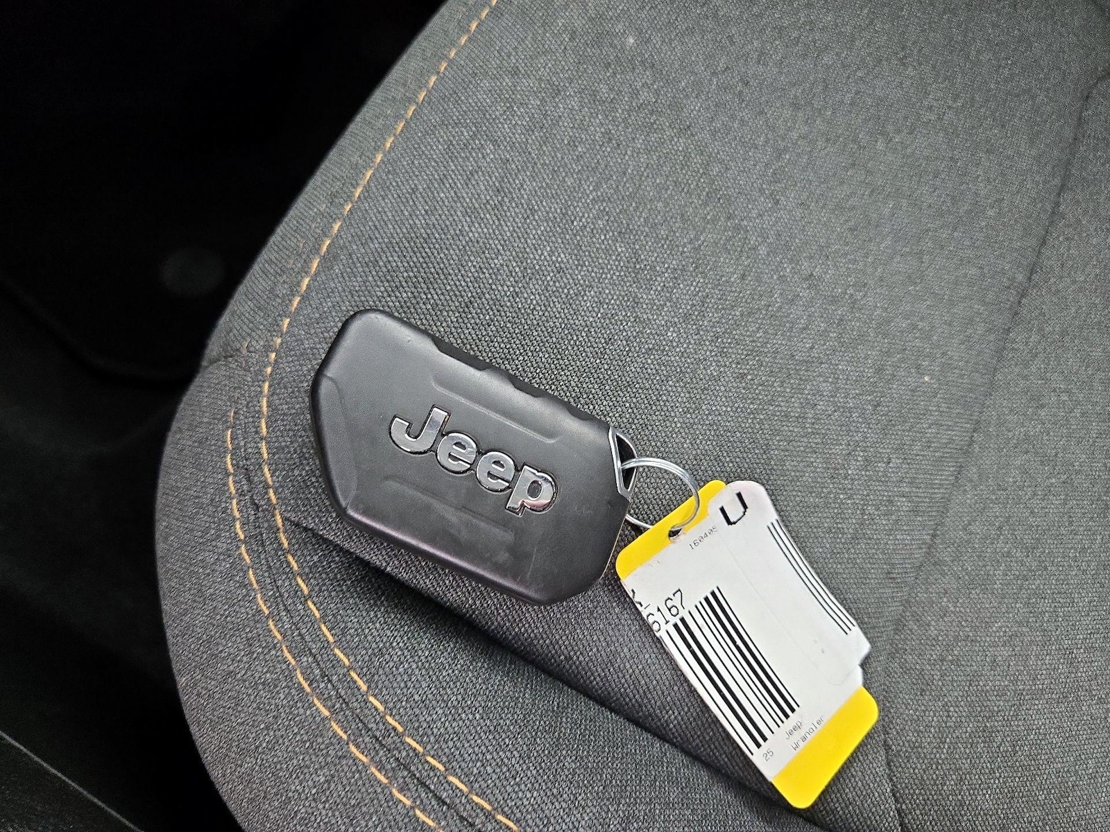 2025 Jeep Wrangler 4-Door Sahara - Photo 23