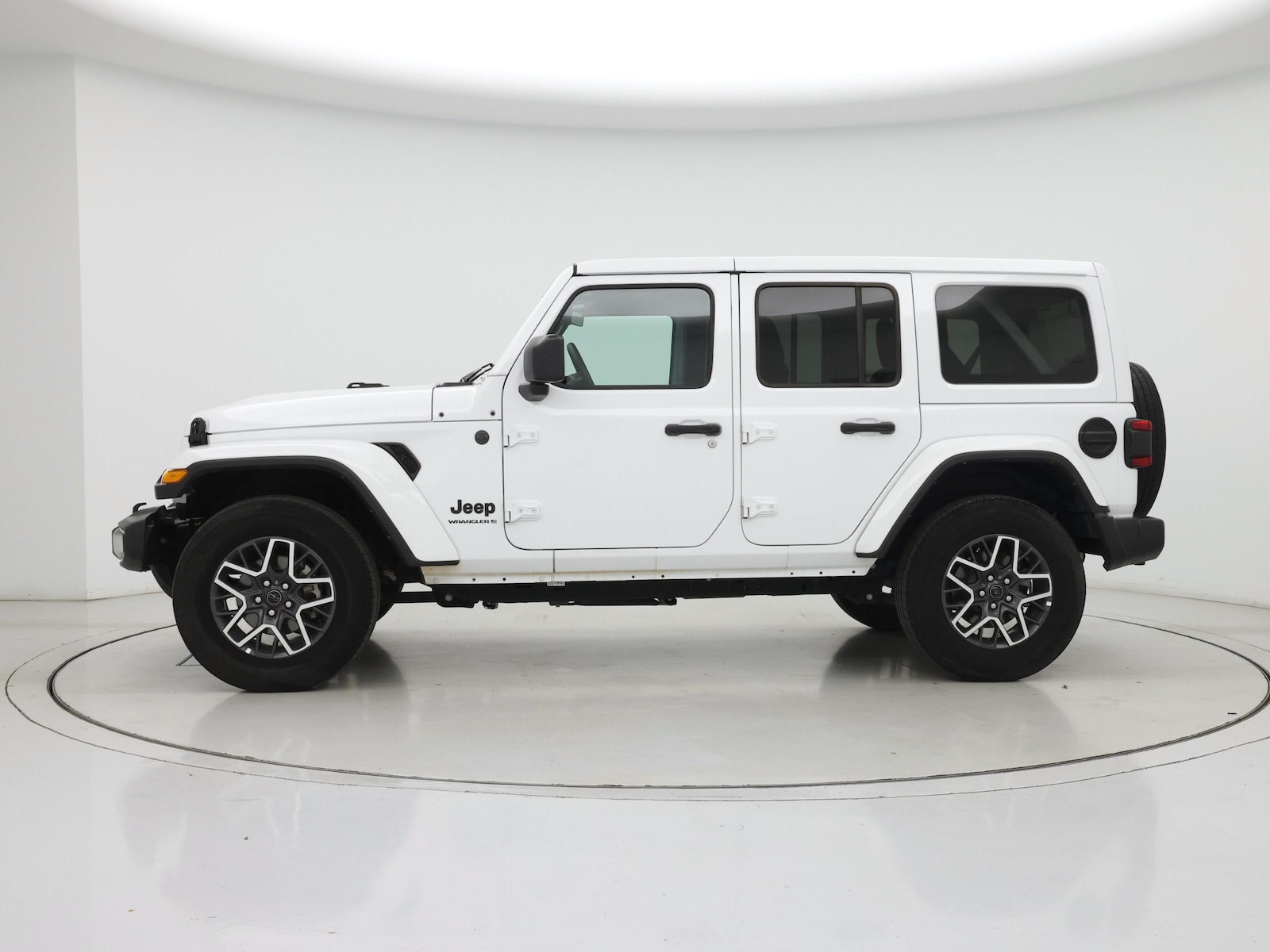 2025 Jeep Wrangler 4-Door Sahara - Photo 4