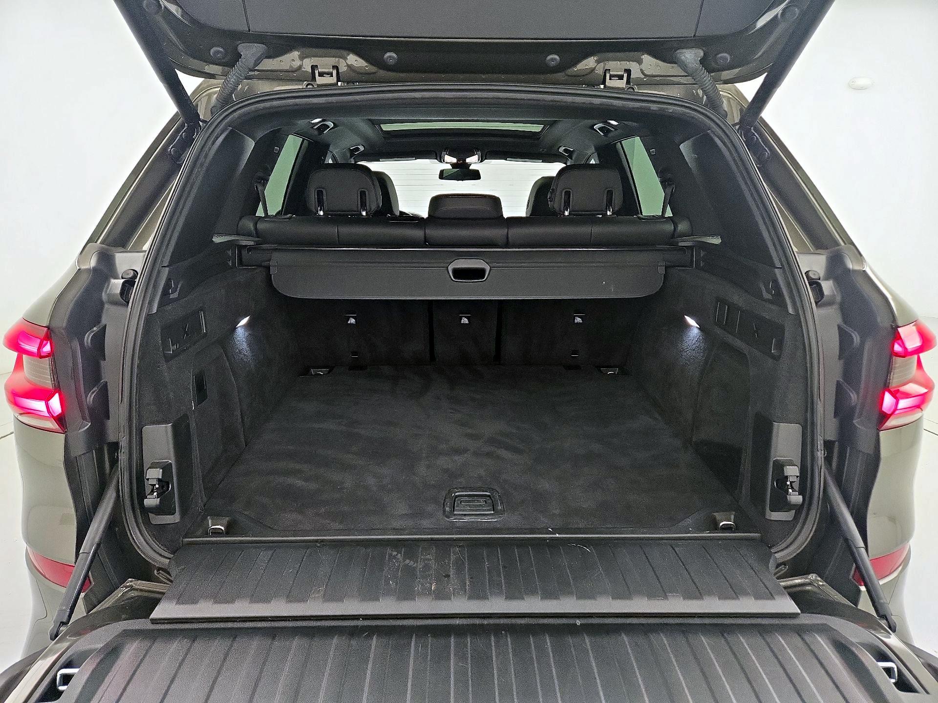 Thumbnail: 2023 BMW X5 - 20