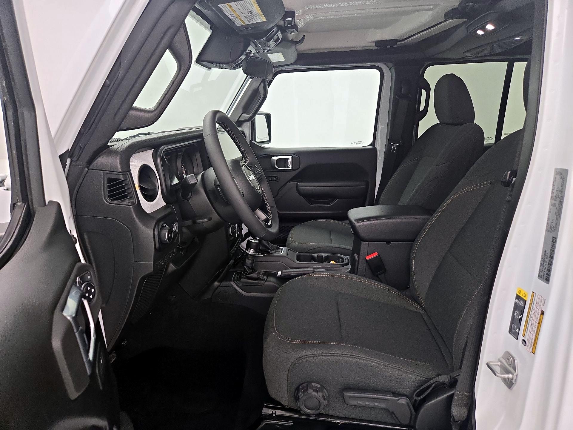 Thumbnail: 2025 Jeep Wrangler - 11
