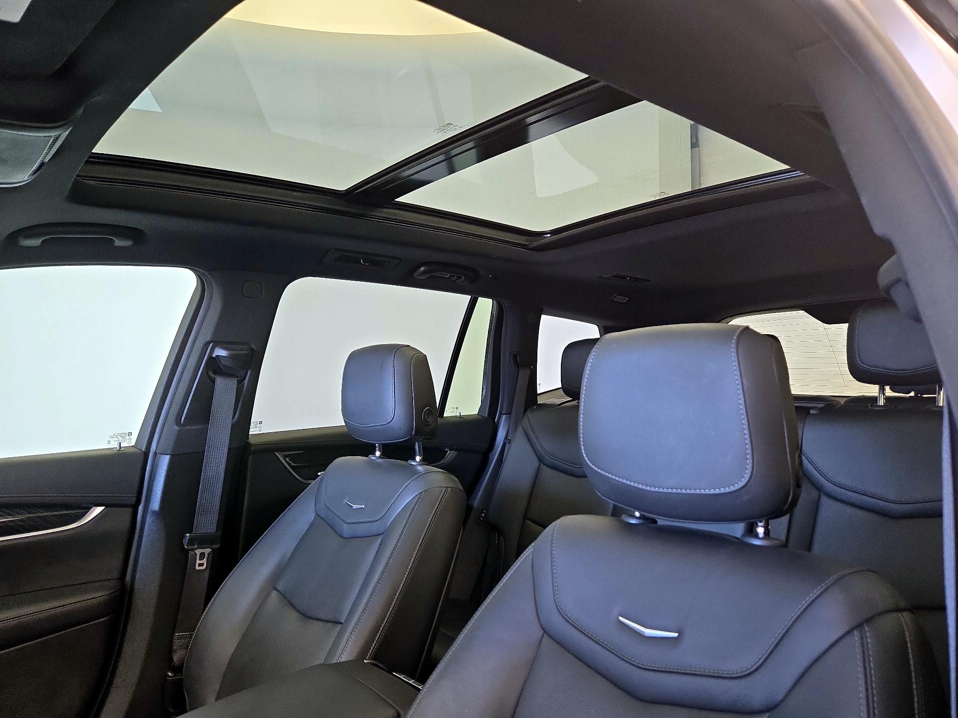 Thumbnail: 2020 Cadillac XT6 - 19
