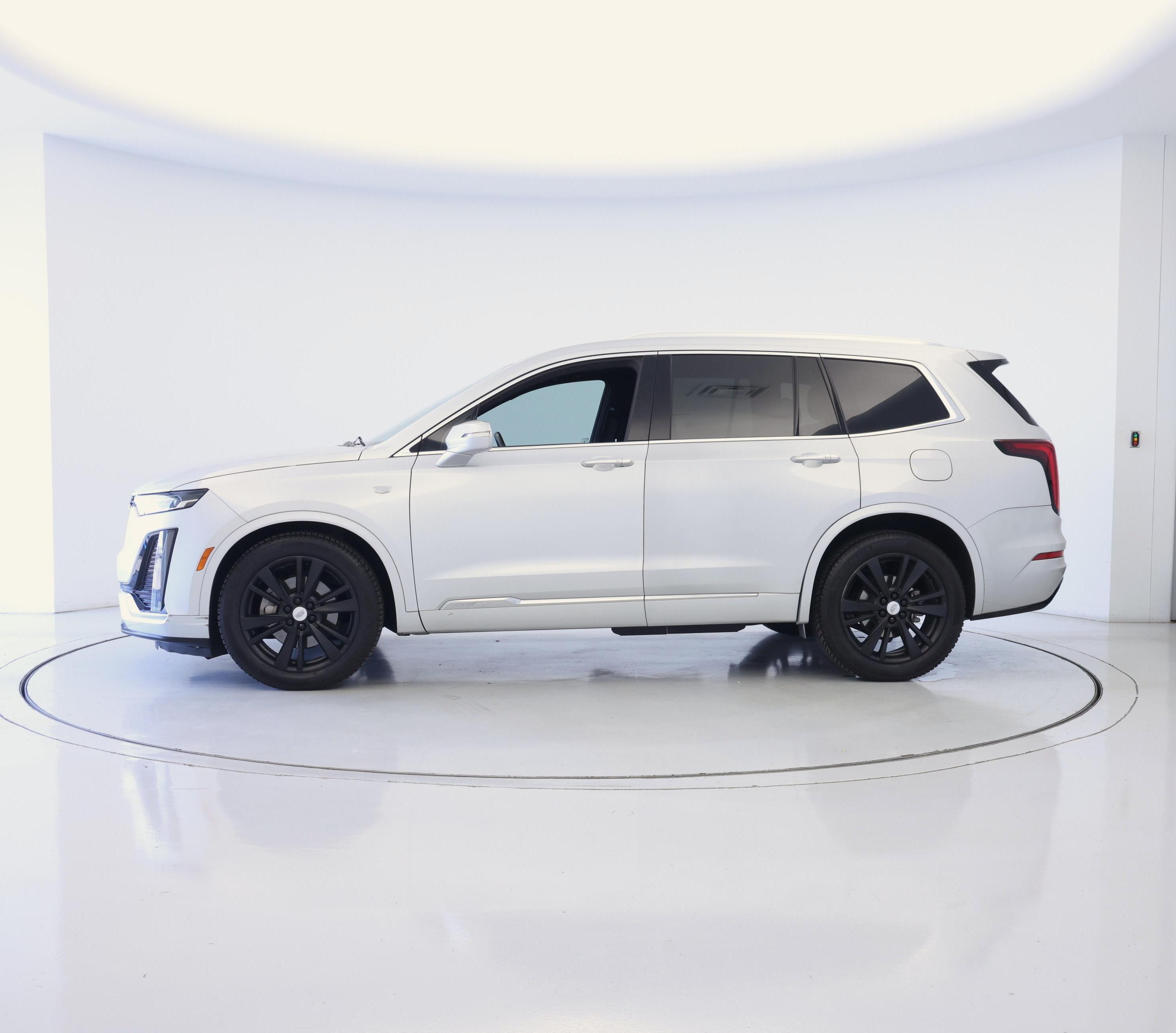 Thumbnail: 2020 Cadillac XT6 - 3