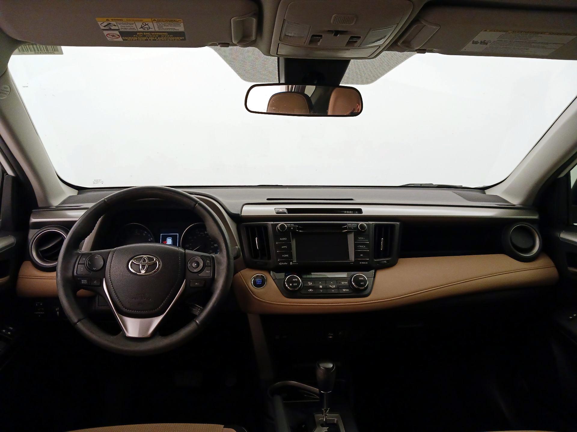 Thumbnail: 2018 Toyota RAV4 - 9
