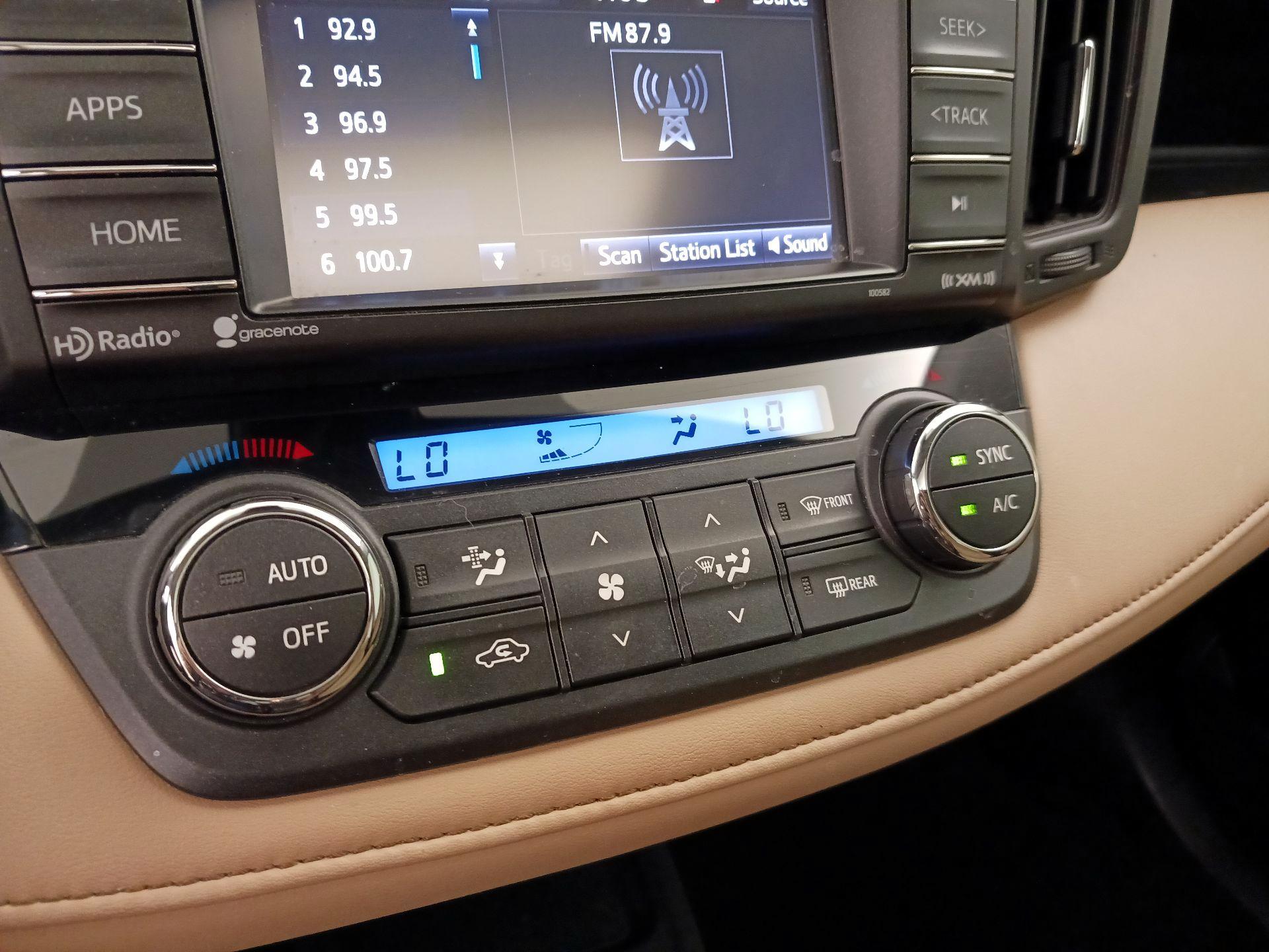 Thumbnail: 2018 Toyota RAV4 - 16