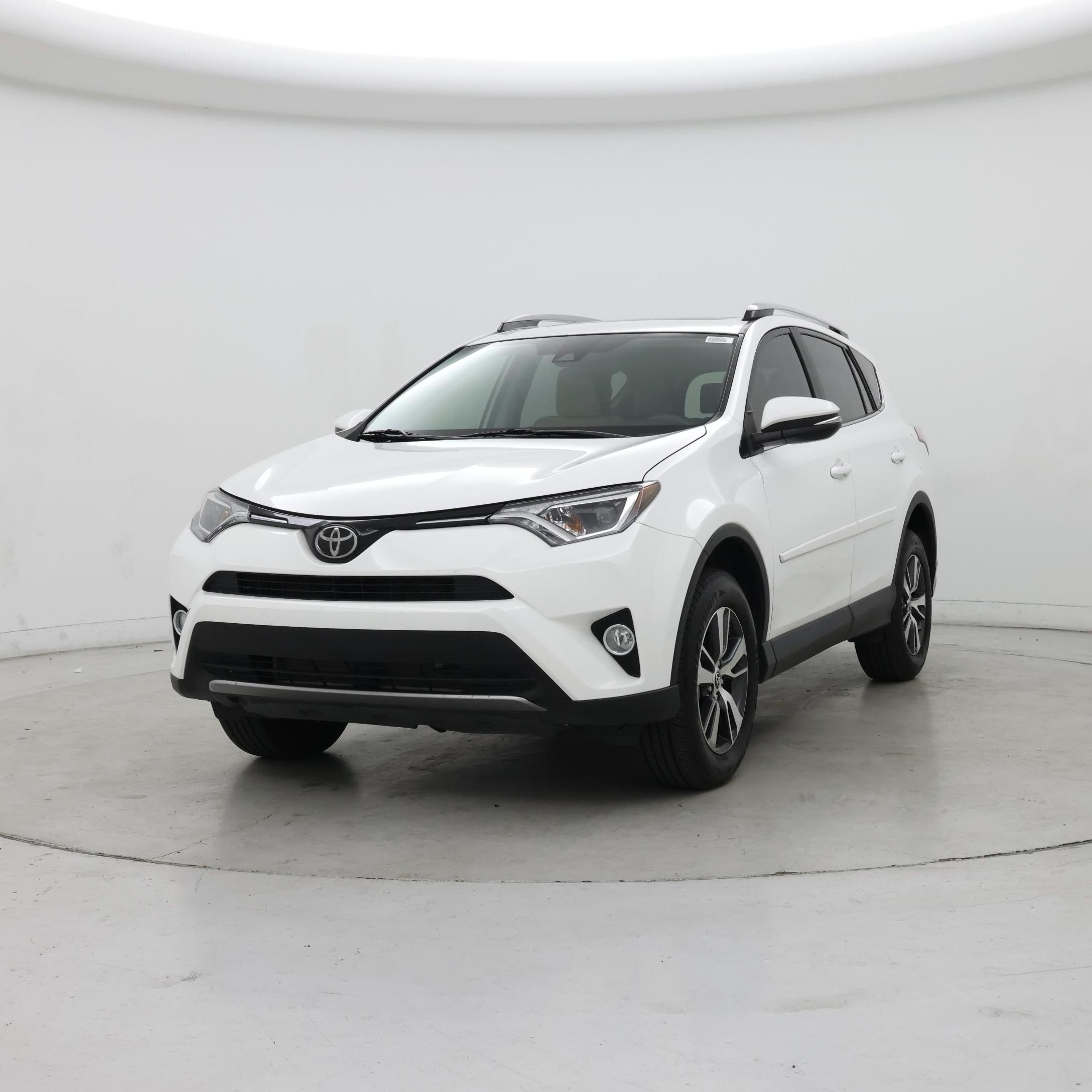 Thumbnail: 2018 Toyota RAV4 - 4
