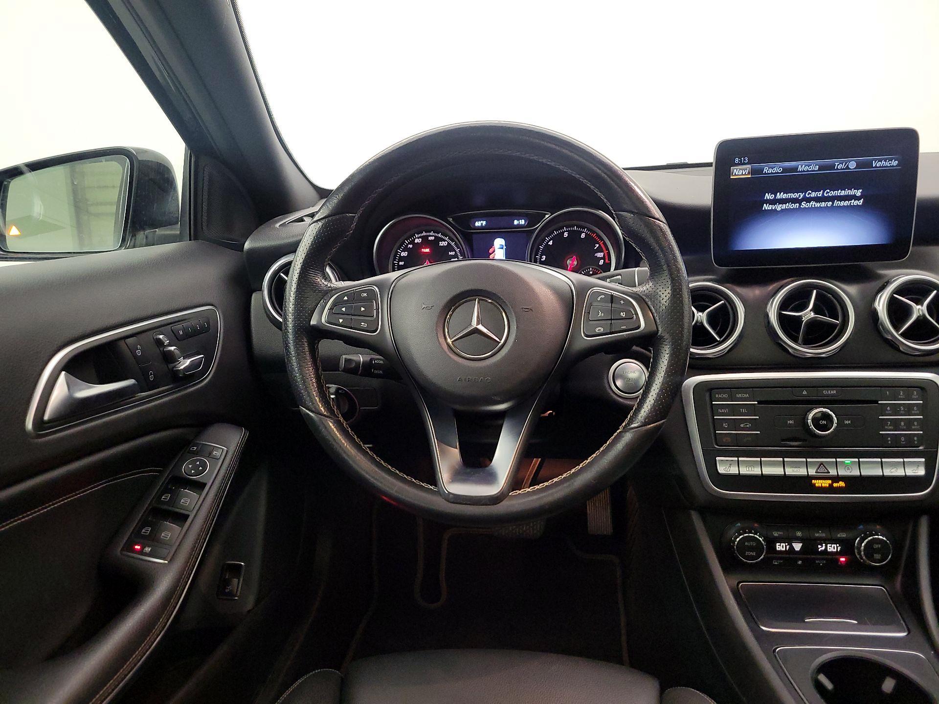 Thumbnail: 2018 Mercedes-Benz GLA - 10