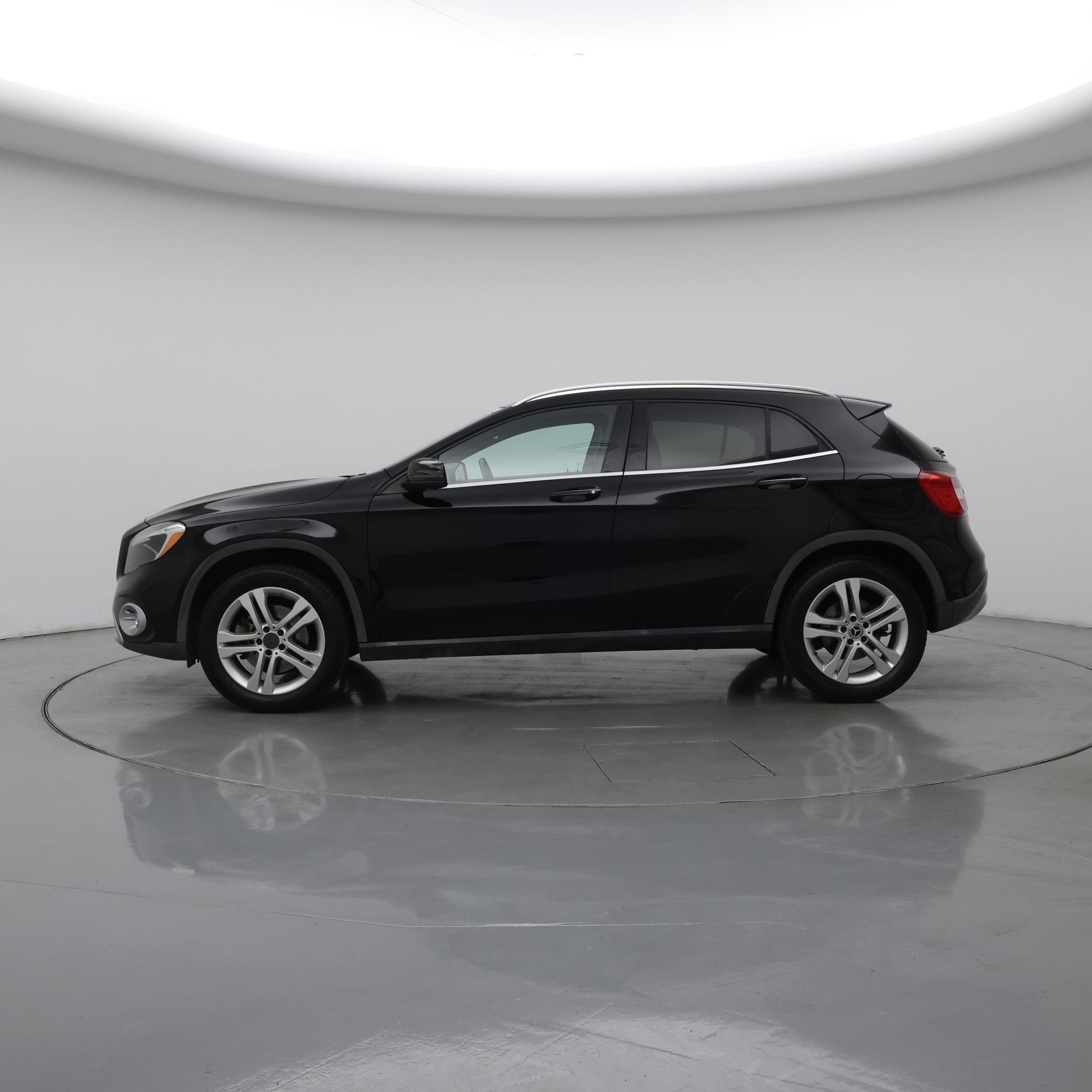 Thumbnail: 2018 Mercedes-Benz GLA - 3
