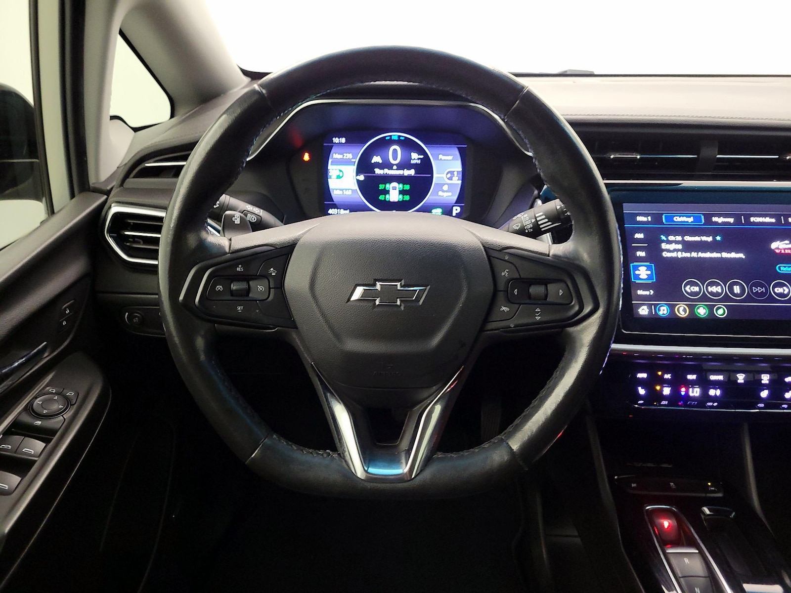 2023 Chevrolet Bolt EV 2LT - Photo 11