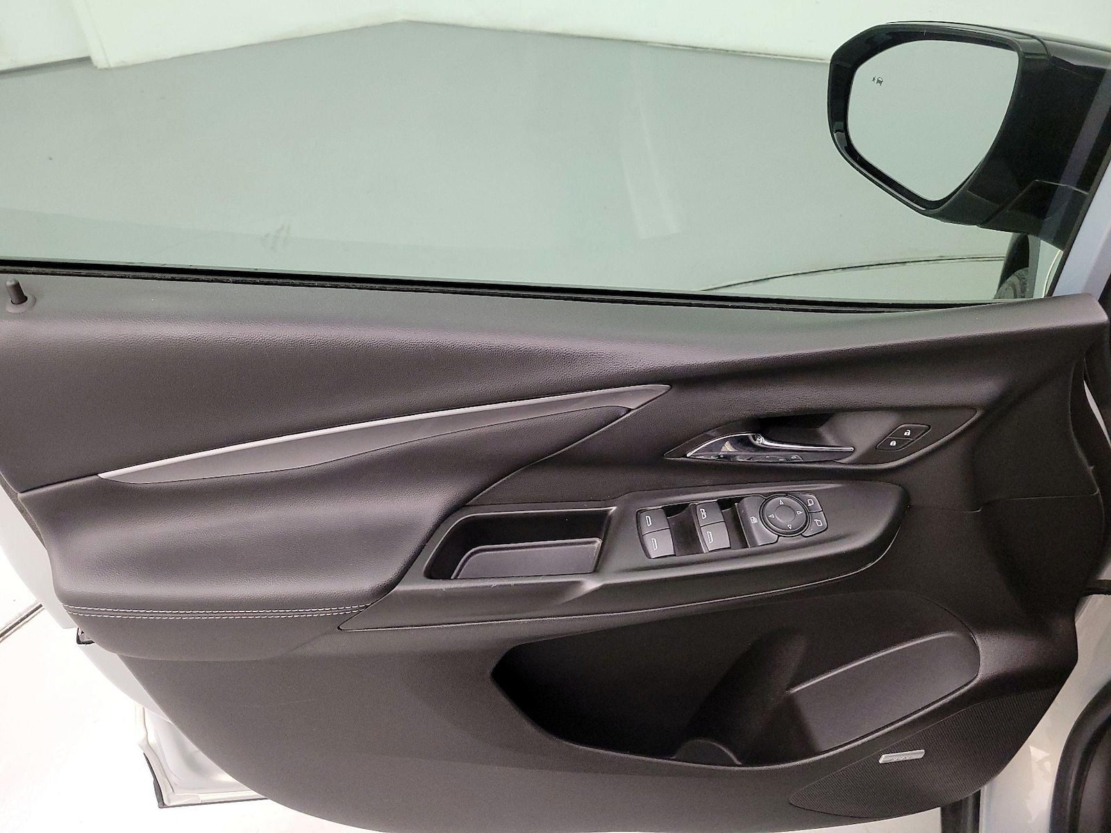 2023 Chevrolet Bolt EV 2LT - Photo 13