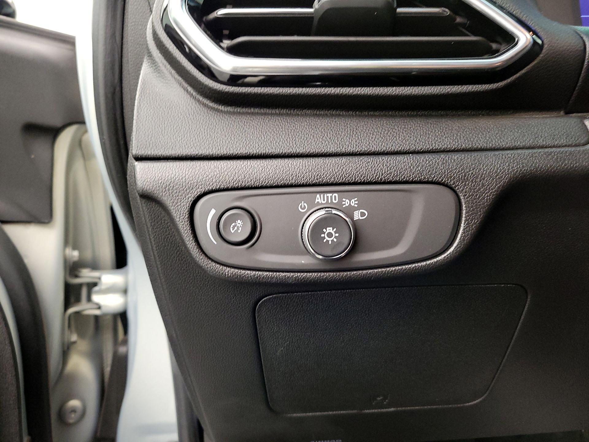 Thumbnail: 2023 Chevrolet Bolt EV - 13