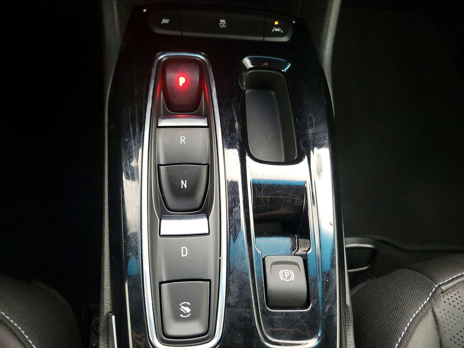 2023 Chevrolet Bolt EV 2LT - Photo 18