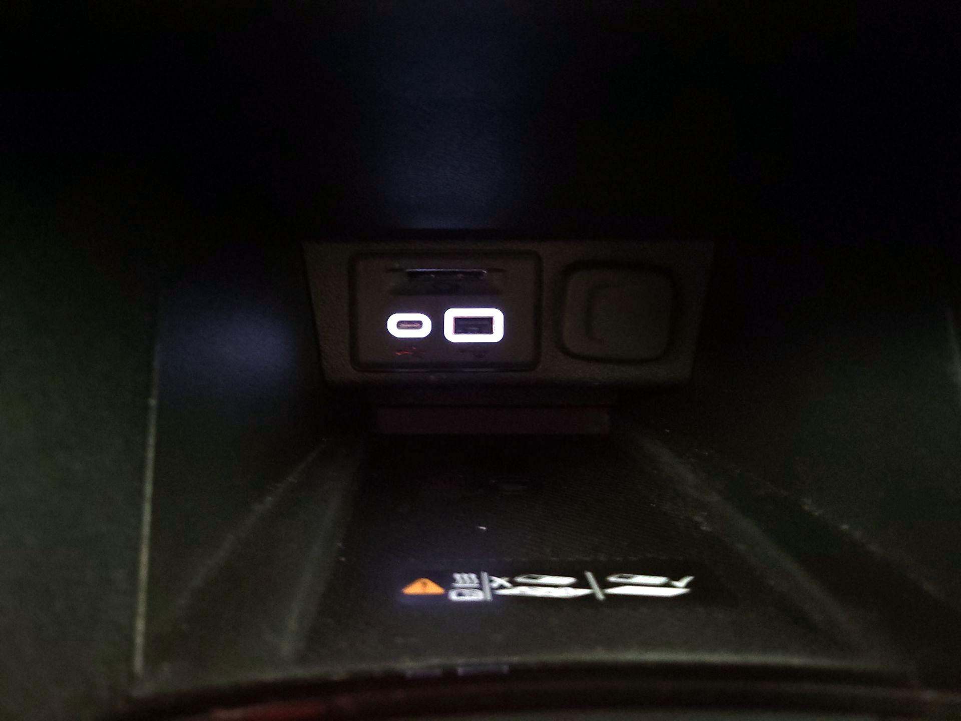 Thumbnail: 2023 Chevrolet Bolt EV - 18