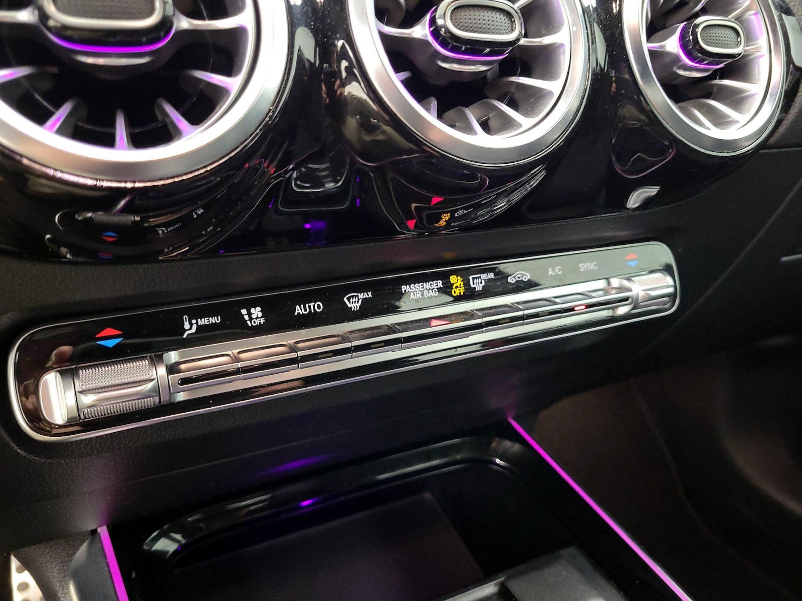 2023 Mercedes-Benz GLA Base - Photo 17