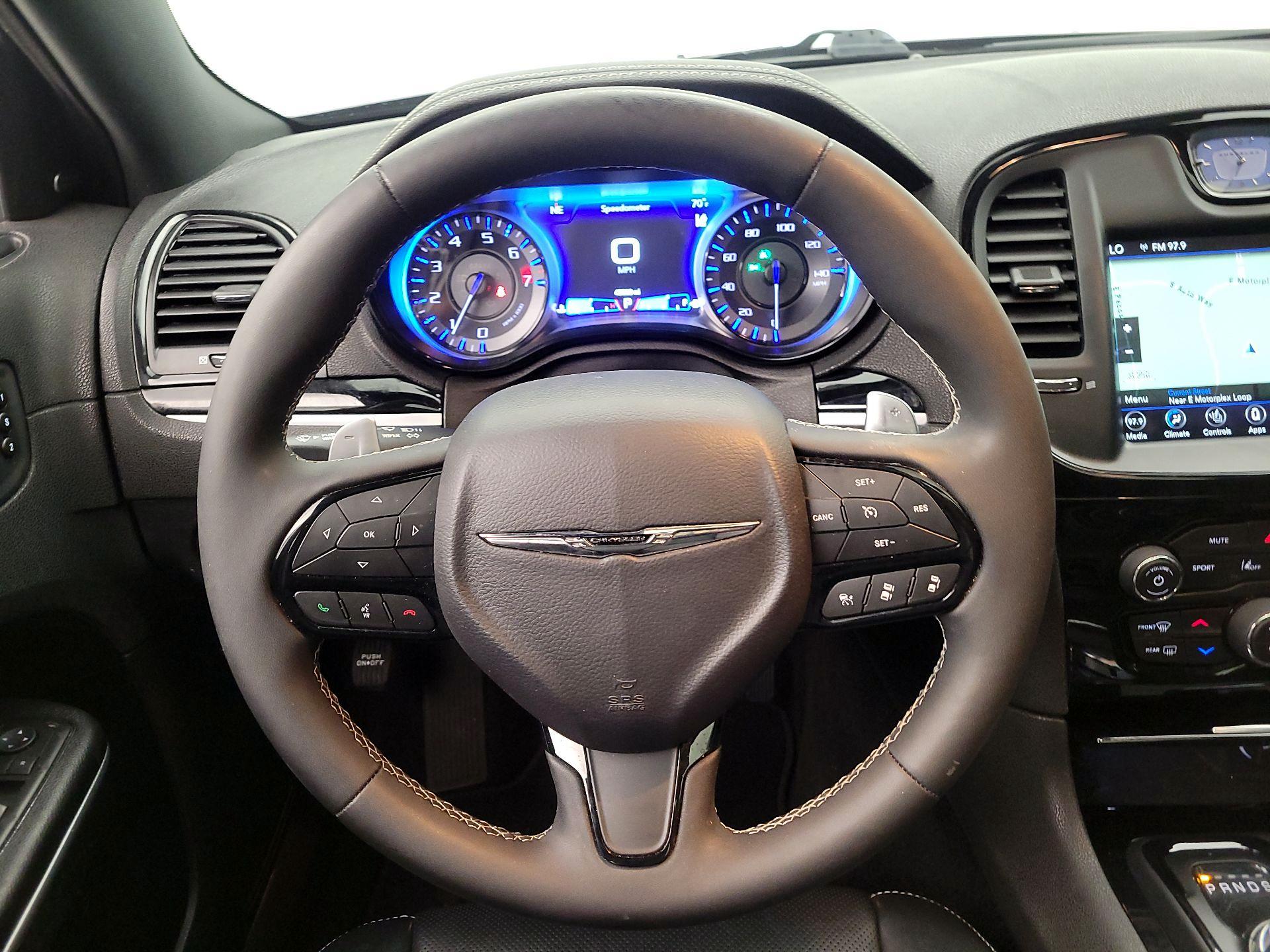 Thumbnail: 2023 Chrysler 300 - 10