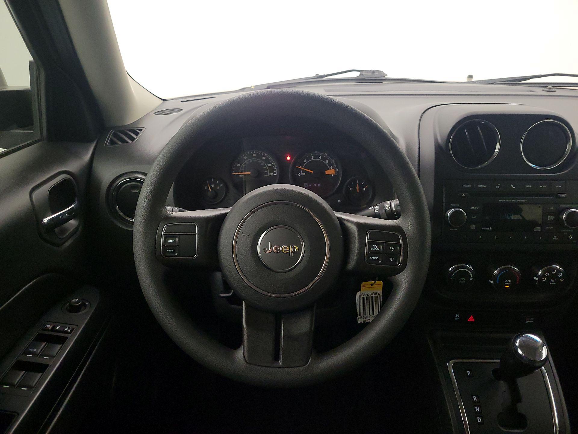 Thumbnail: 2016 Jeep Patriot - 10