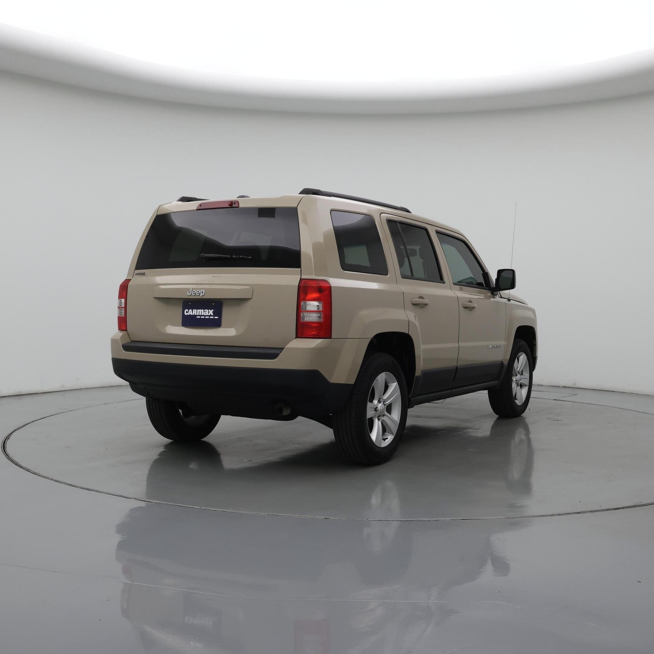 Thumbnail: 2016 Jeep Patriot - 8