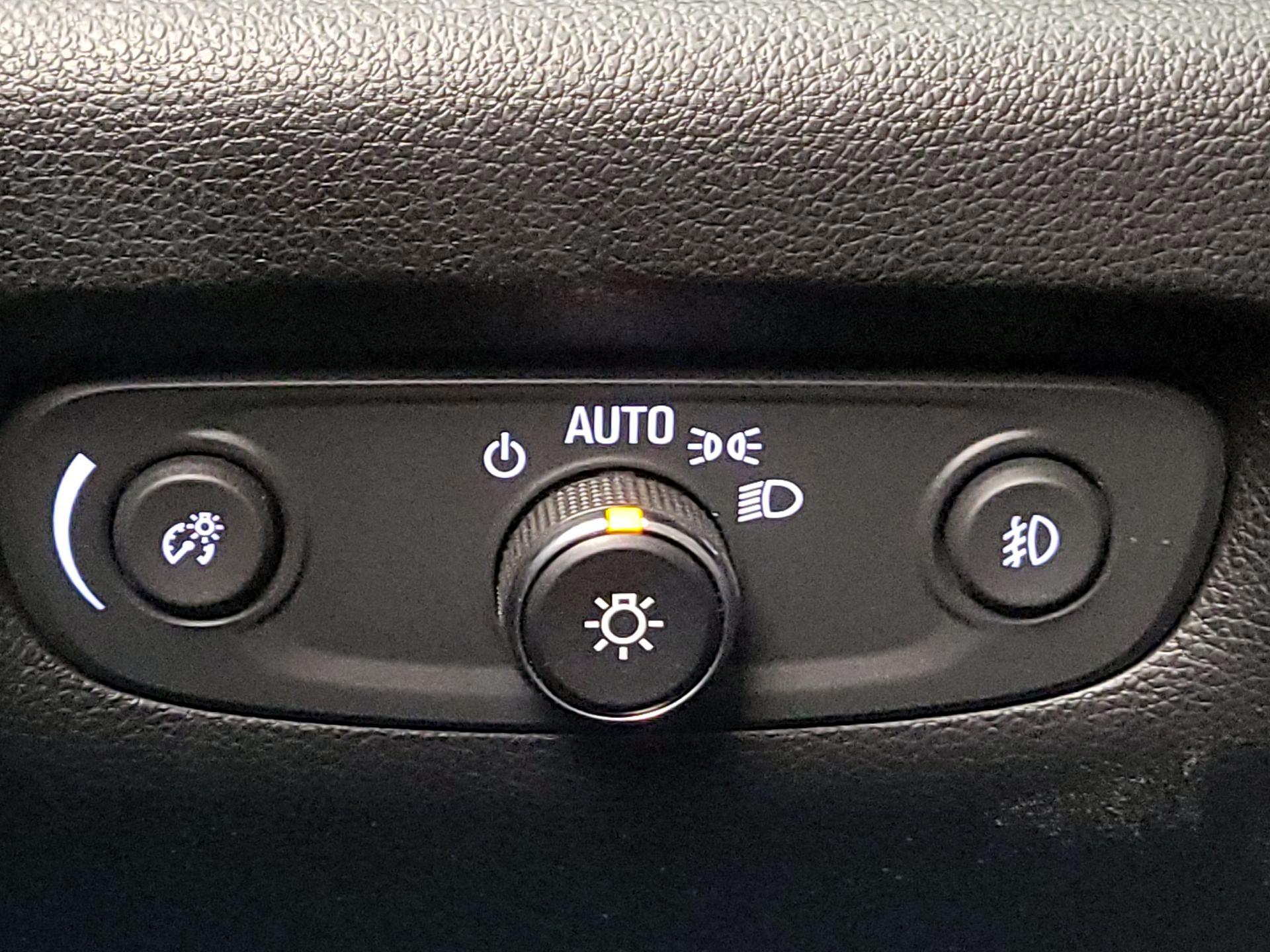 Thumbnail: 2019 Chevrolet Traverse - 13