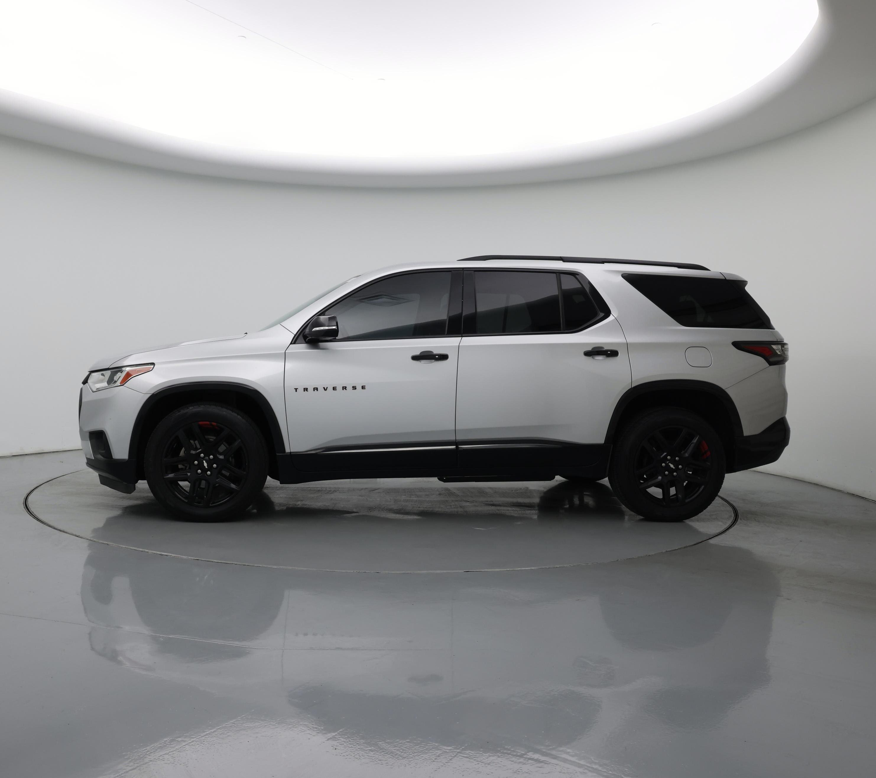 Thumbnail: 2019 Chevrolet Traverse - 3