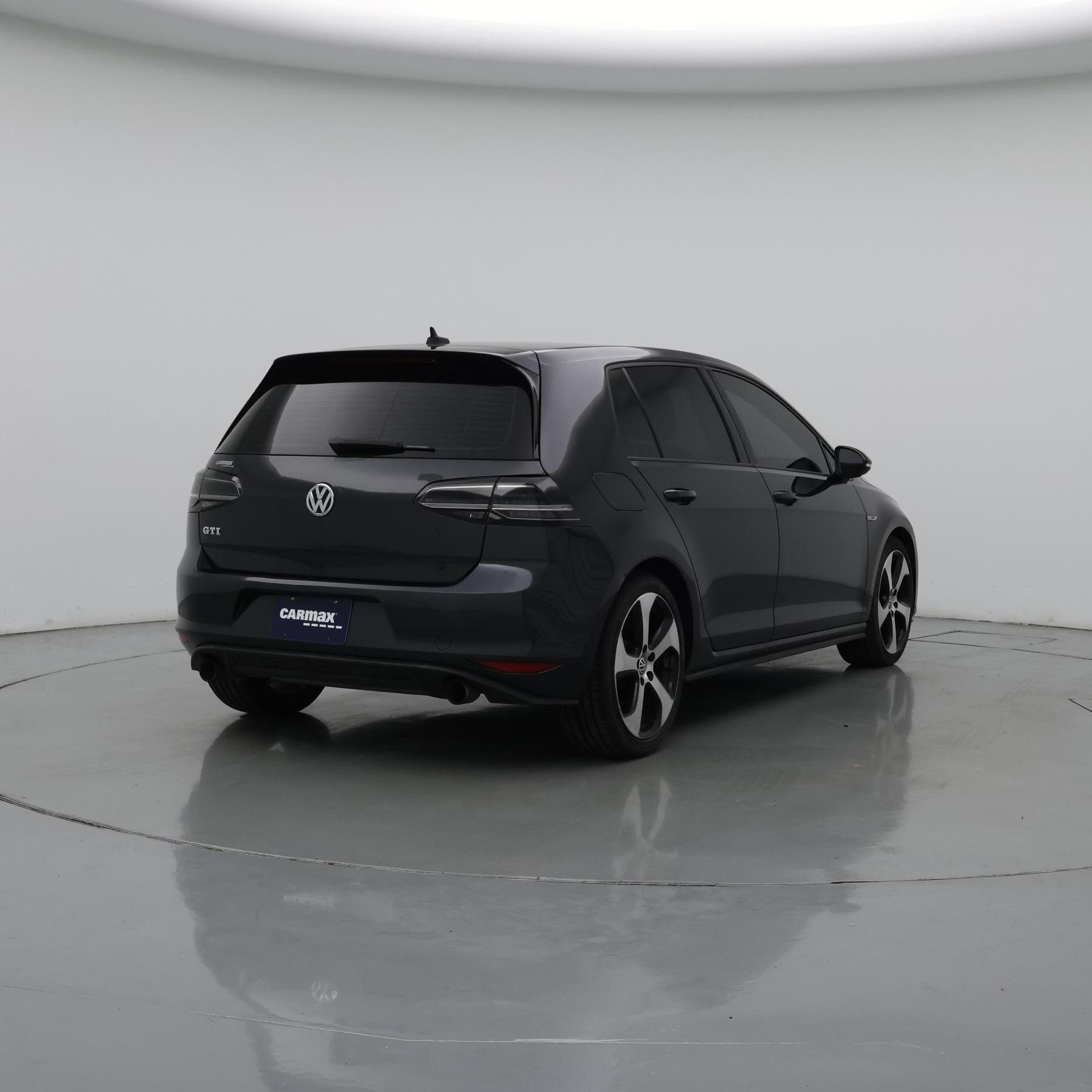Thumbnail: 2015 Volkswagen Golf - 8