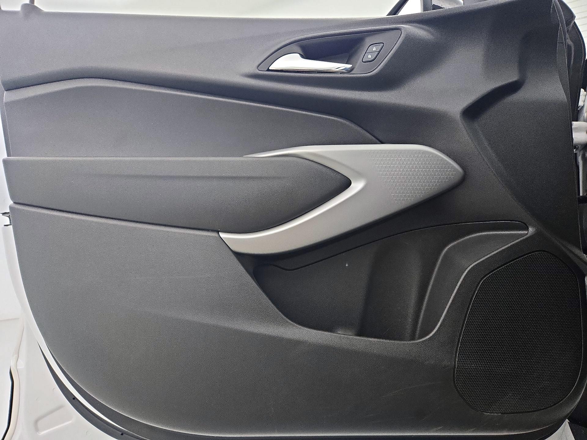 Thumbnail: 2024 Chevrolet Trax - 12
