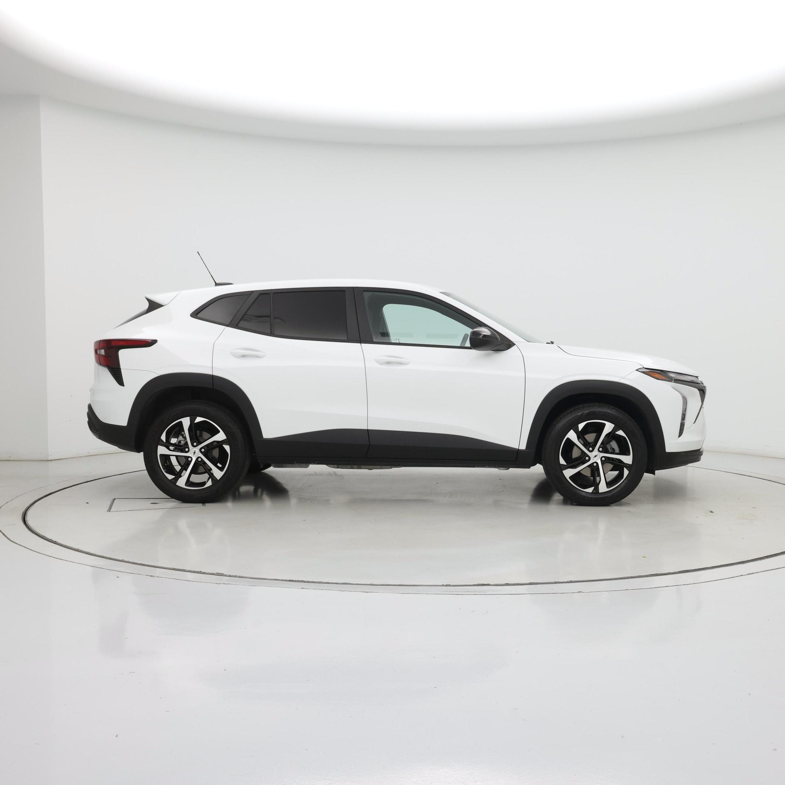 Thumbnail: 2024 Chevrolet Trax - 7