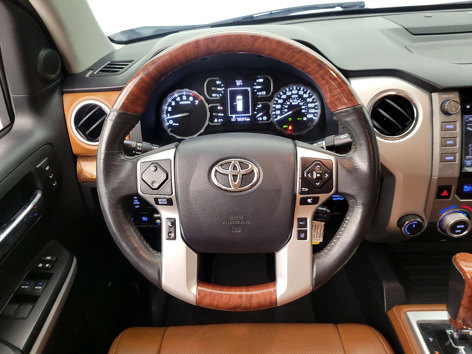 2018 Toyota Tundra 1794 Edition - Photo 11