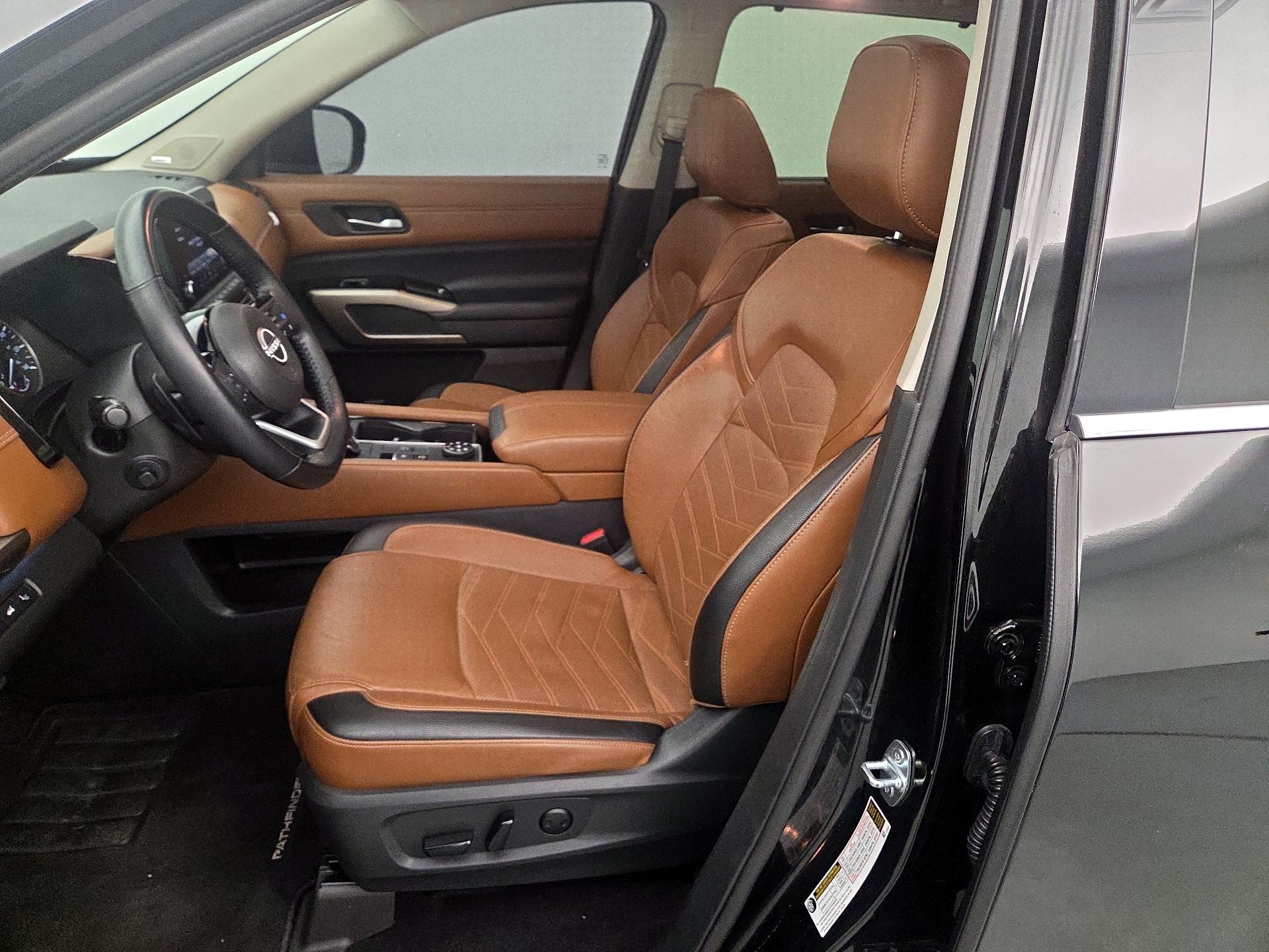 Thumbnail: 2022 Nissan Pathfinder - 11
