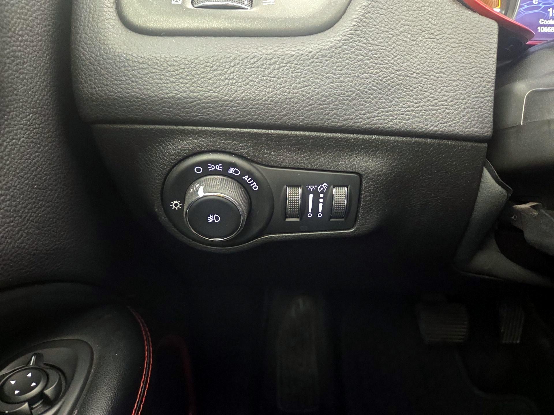 Thumbnail: 2017 Jeep Compass - 13