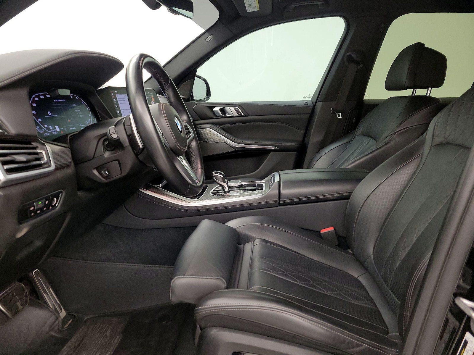 2022 BMW X5 M50i - Photo 12
