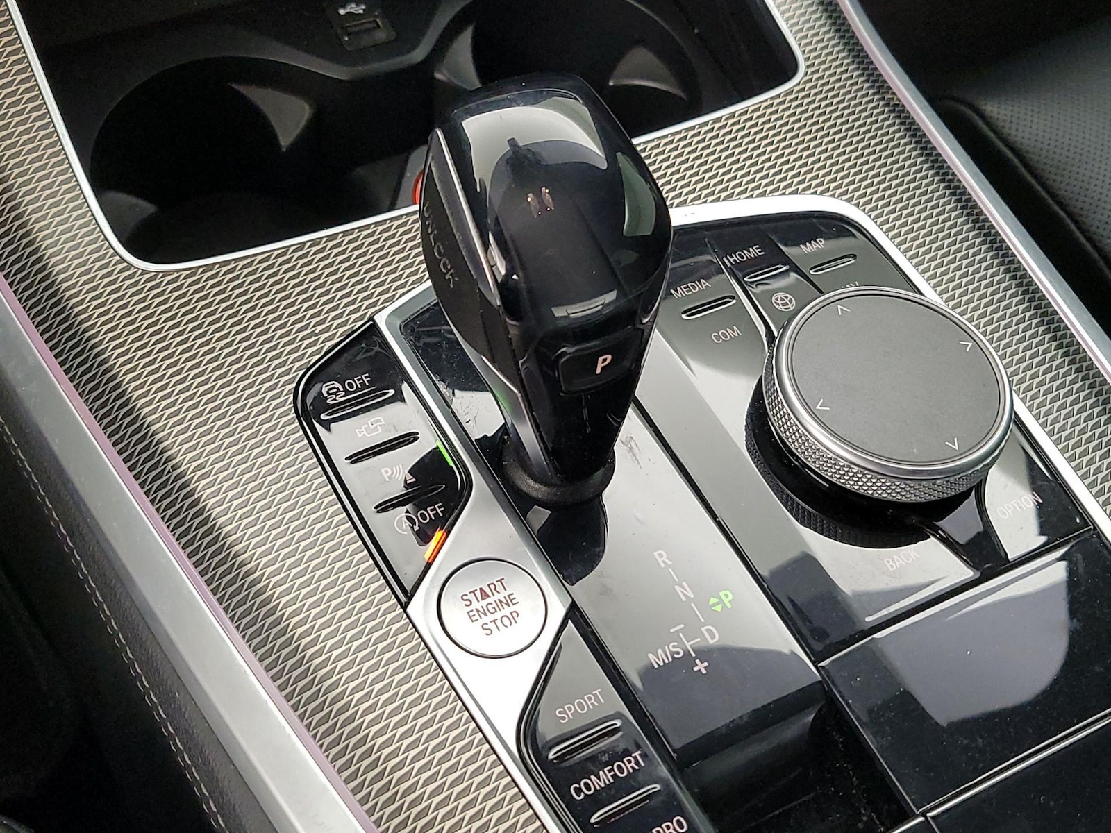 2022 BMW X5 M50i - Photo 16