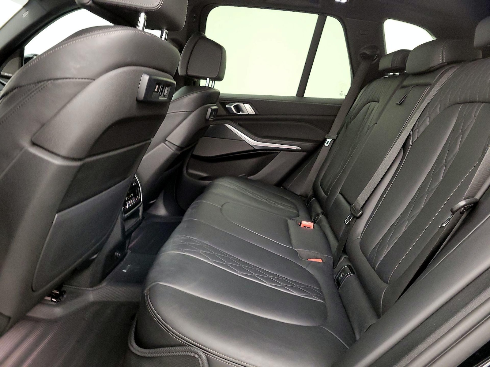 2022 BMW X5 M50i - Photo 18