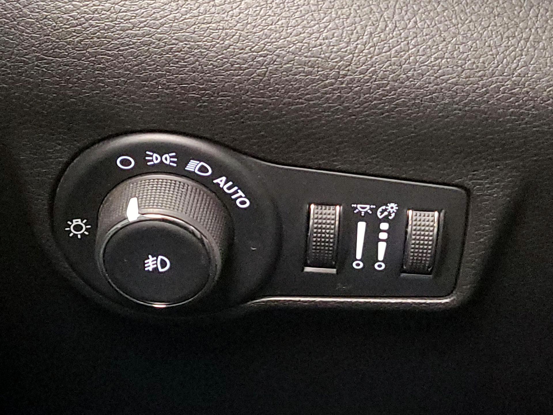 Thumbnail: 2025 Jeep Compass - 13
