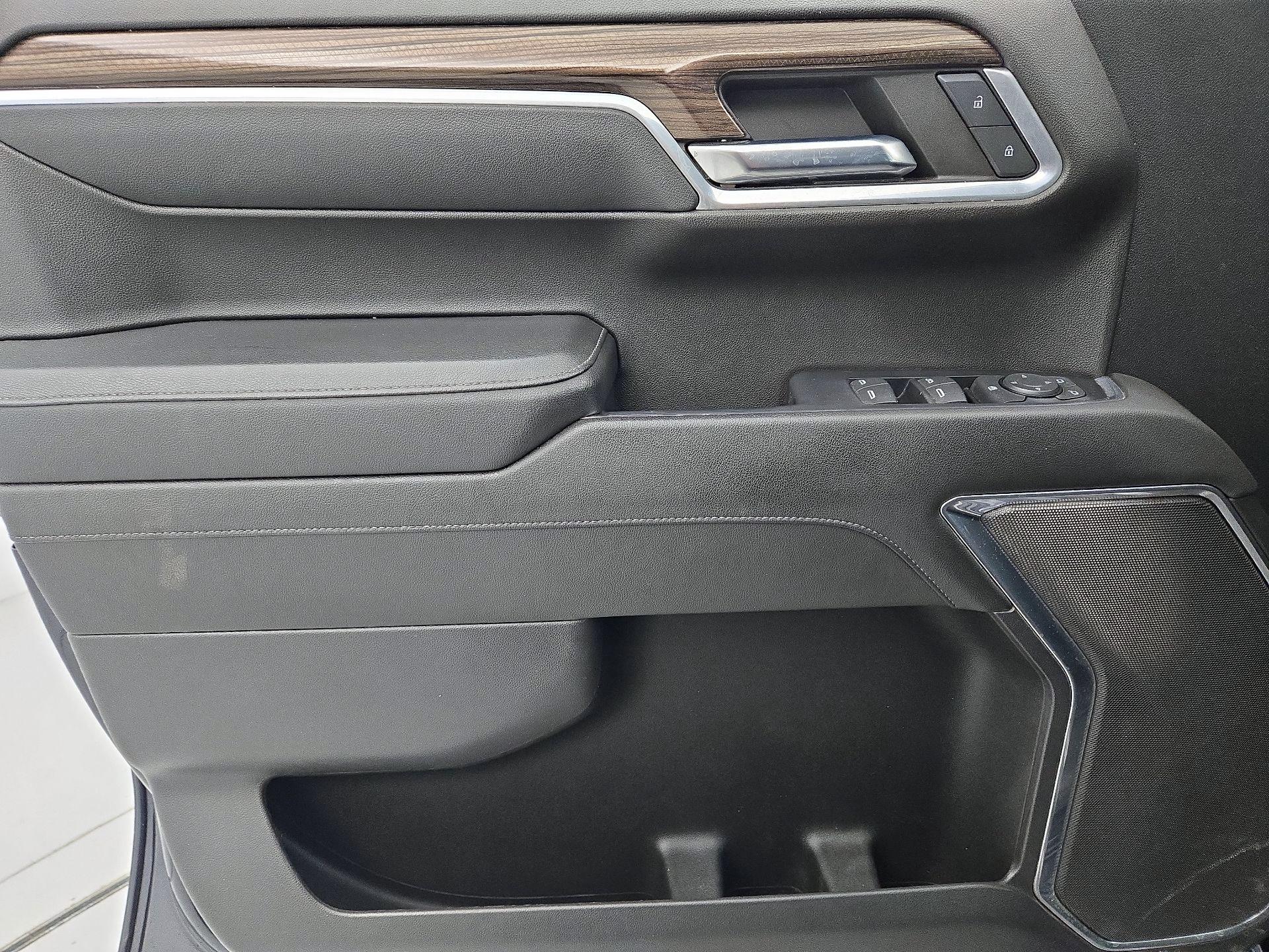 Thumbnail: 2022 Chevrolet Silverado 1500 - 10