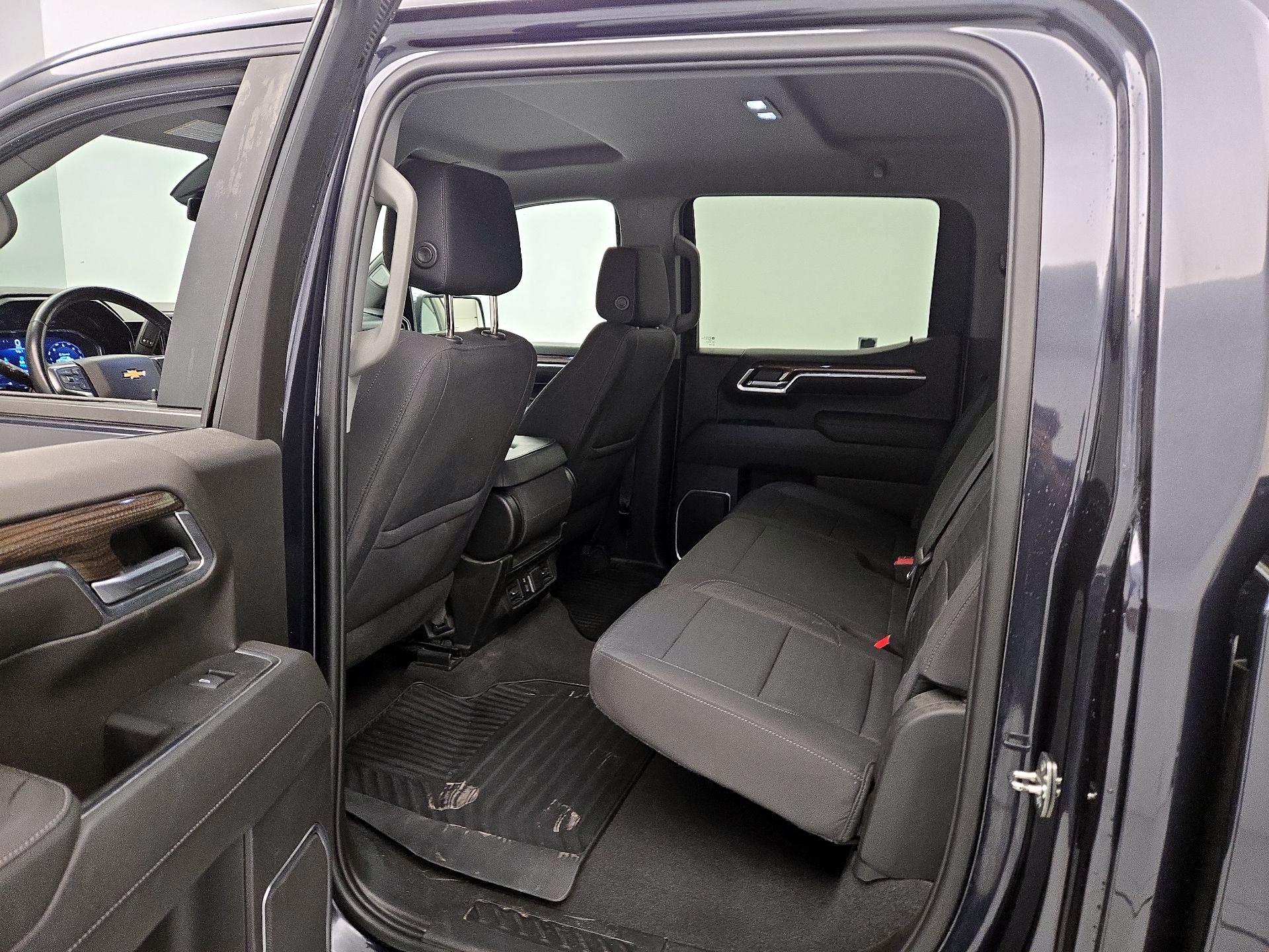 Thumbnail: 2022 Chevrolet Silverado 1500 - 17