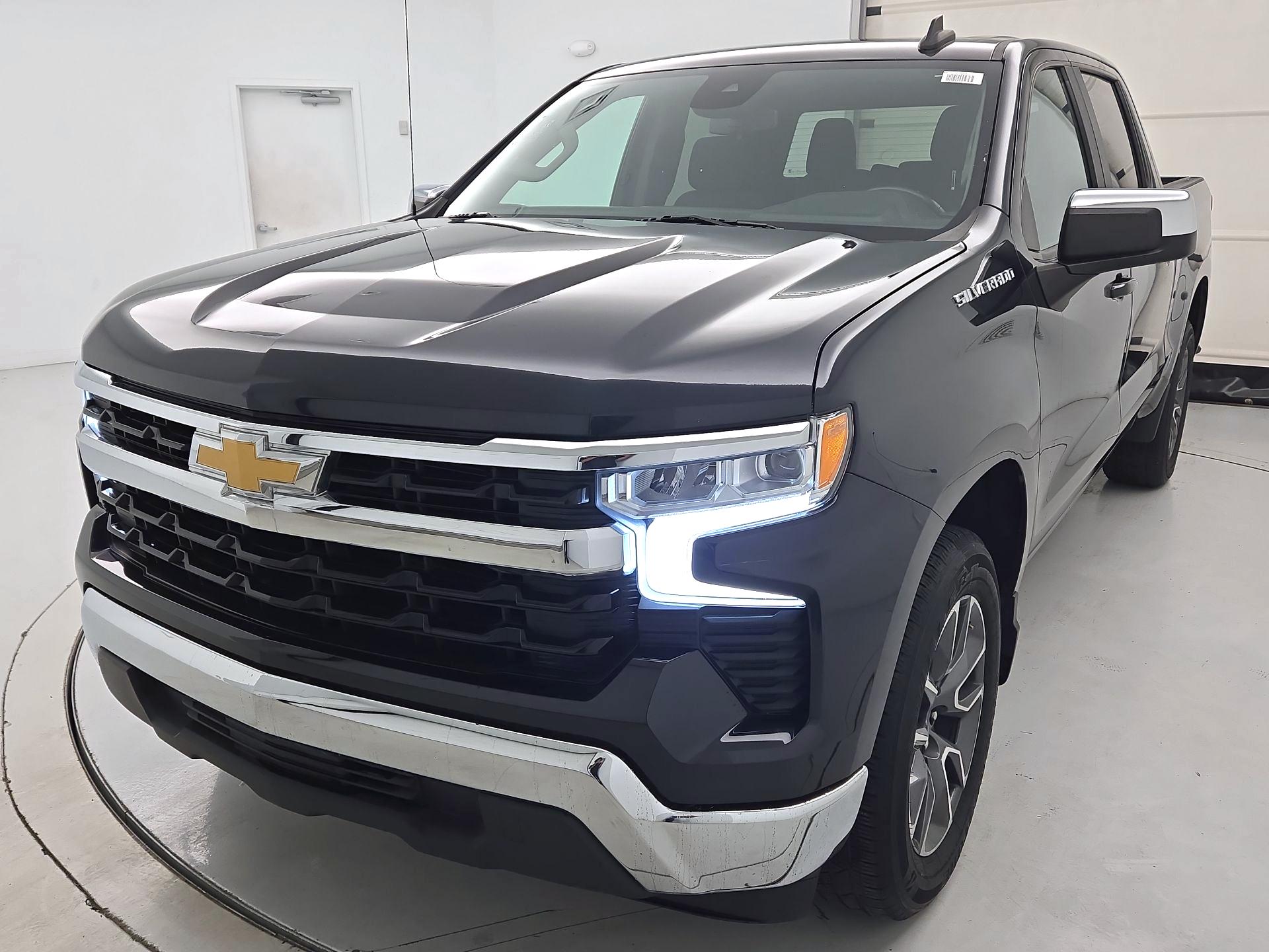 Thumbnail: 2022 Chevrolet Silverado 1500 - 3