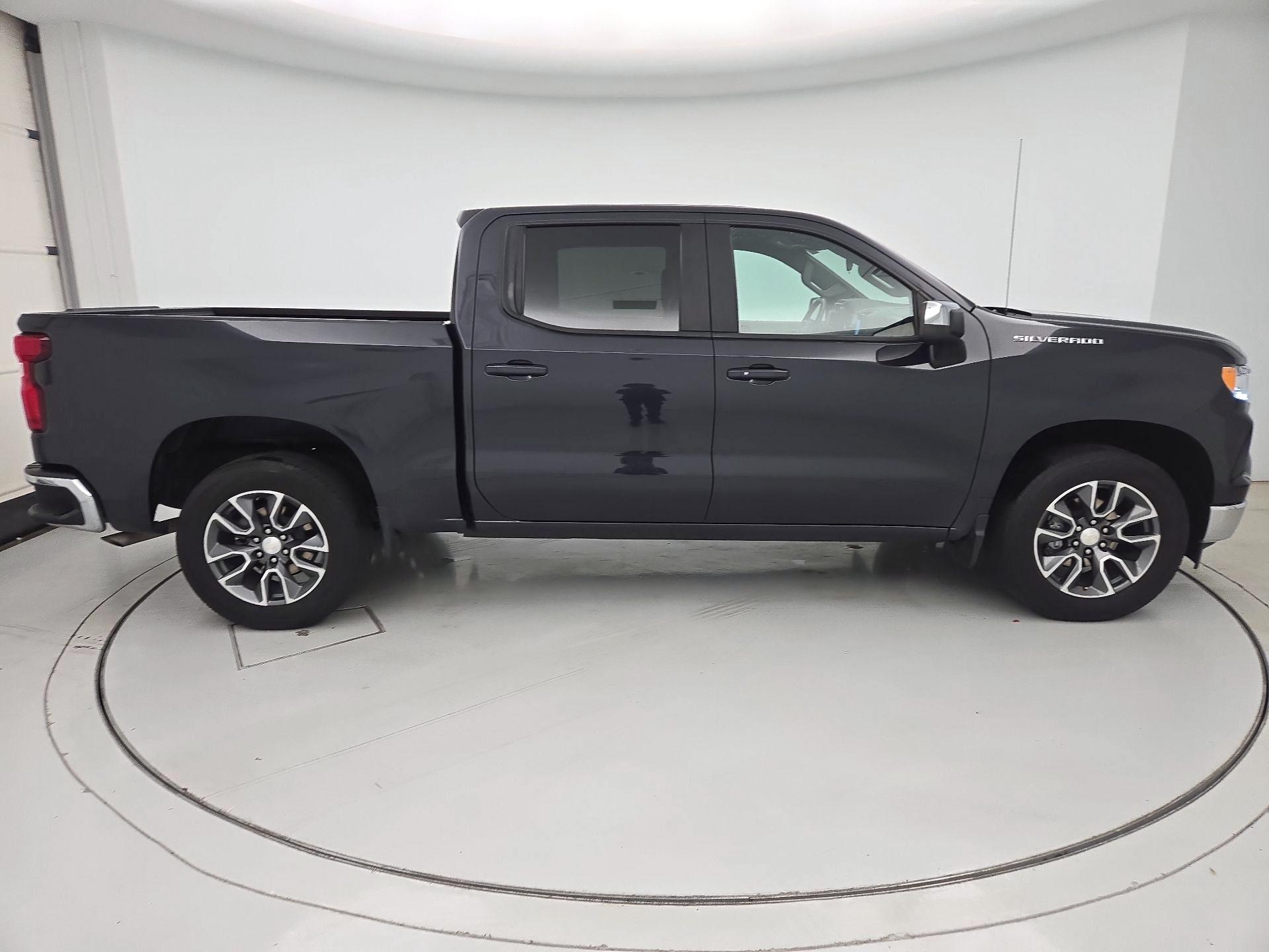 Thumbnail: 2022 Chevrolet Silverado 1500 - 4