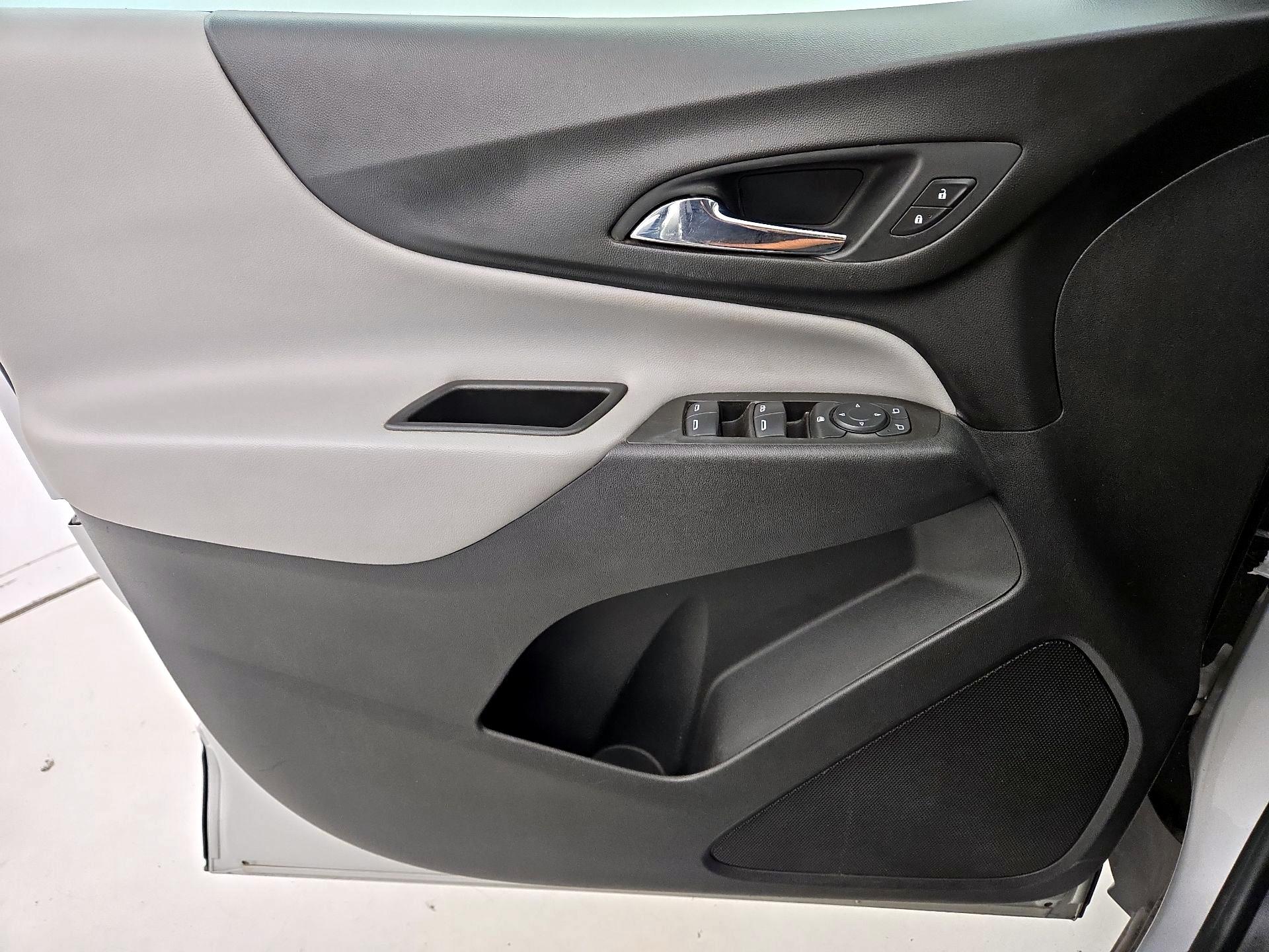 Thumbnail: 2021 Chevrolet Equinox - 12