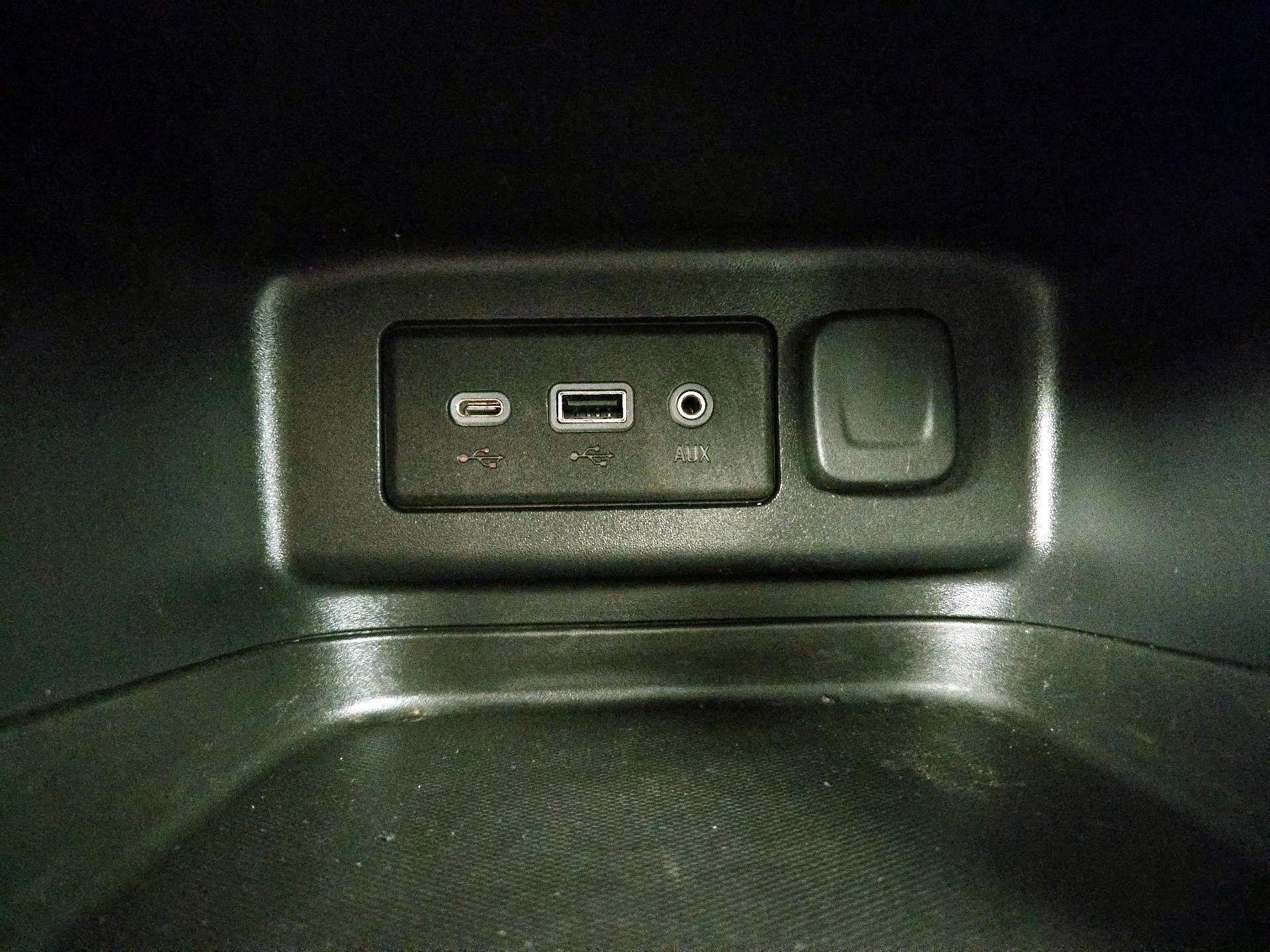 Thumbnail: 2021 Chevrolet Equinox - 18