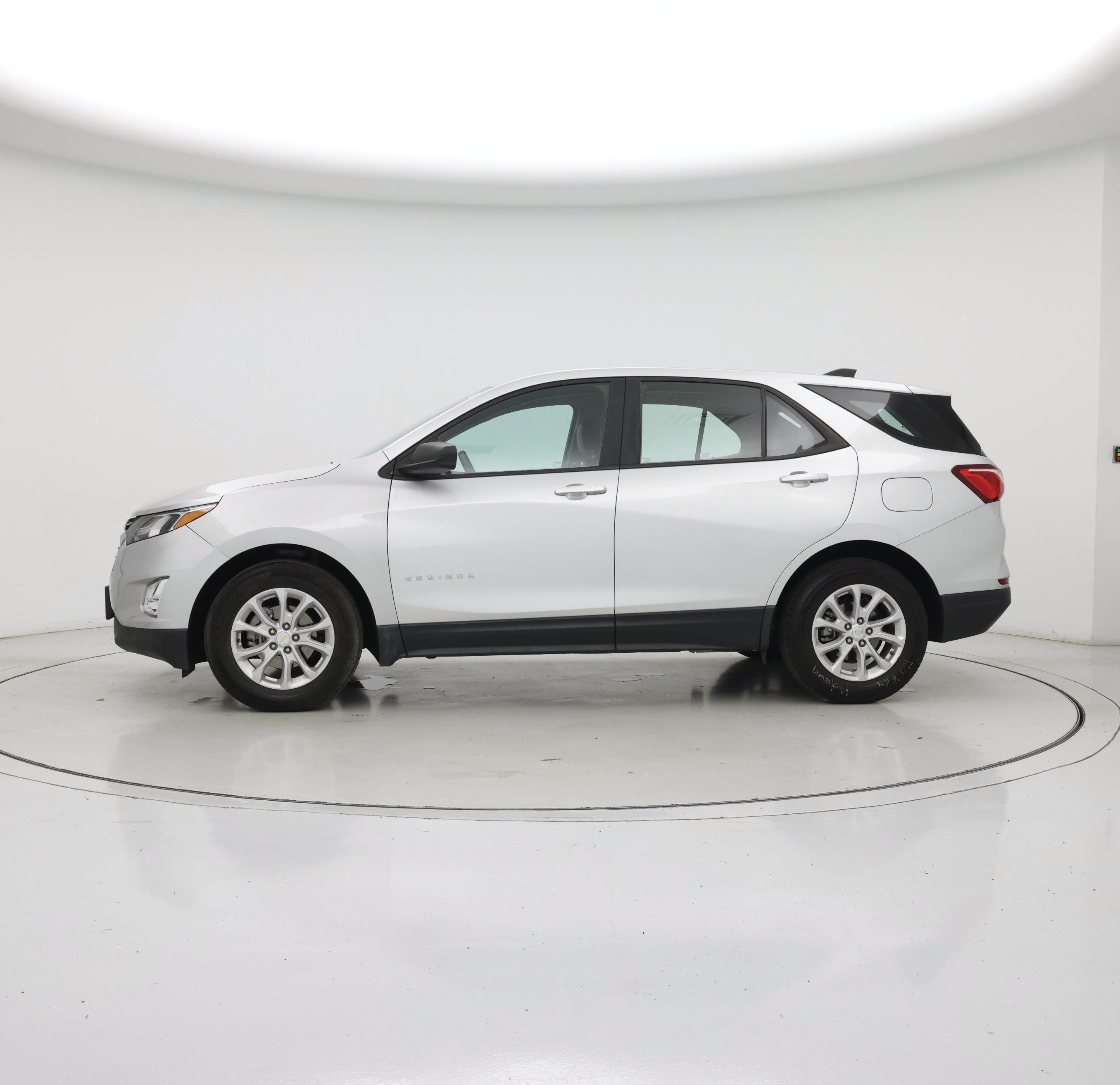 Thumbnail: 2021 Chevrolet Equinox - 3